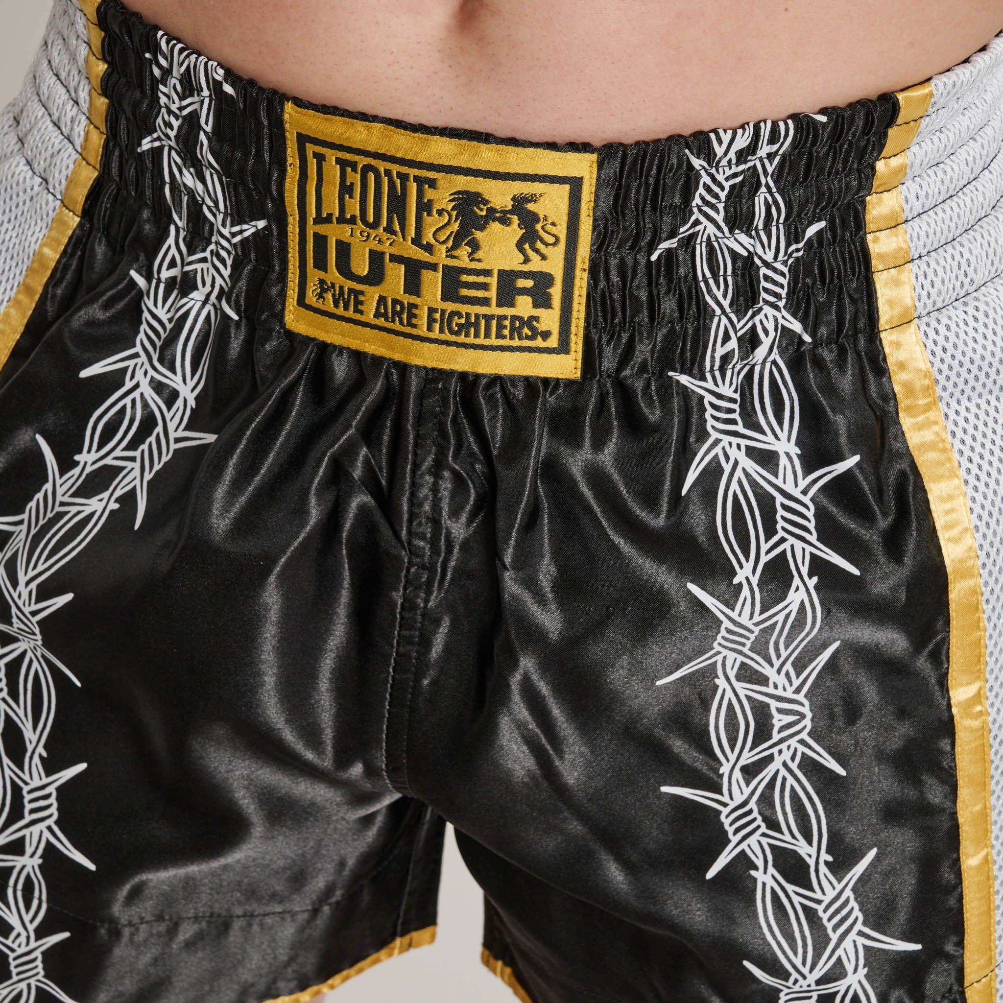 KICK THAI SHORTS BARBEDWIRED (IUTER)