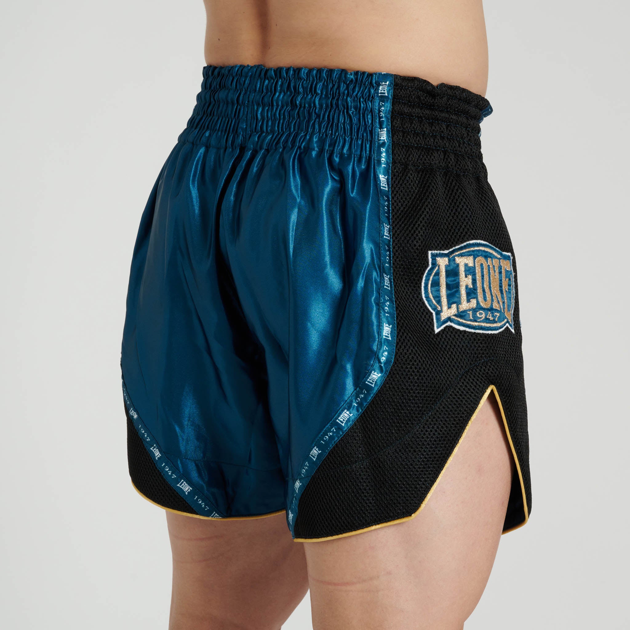 CLASSIC SHORTS