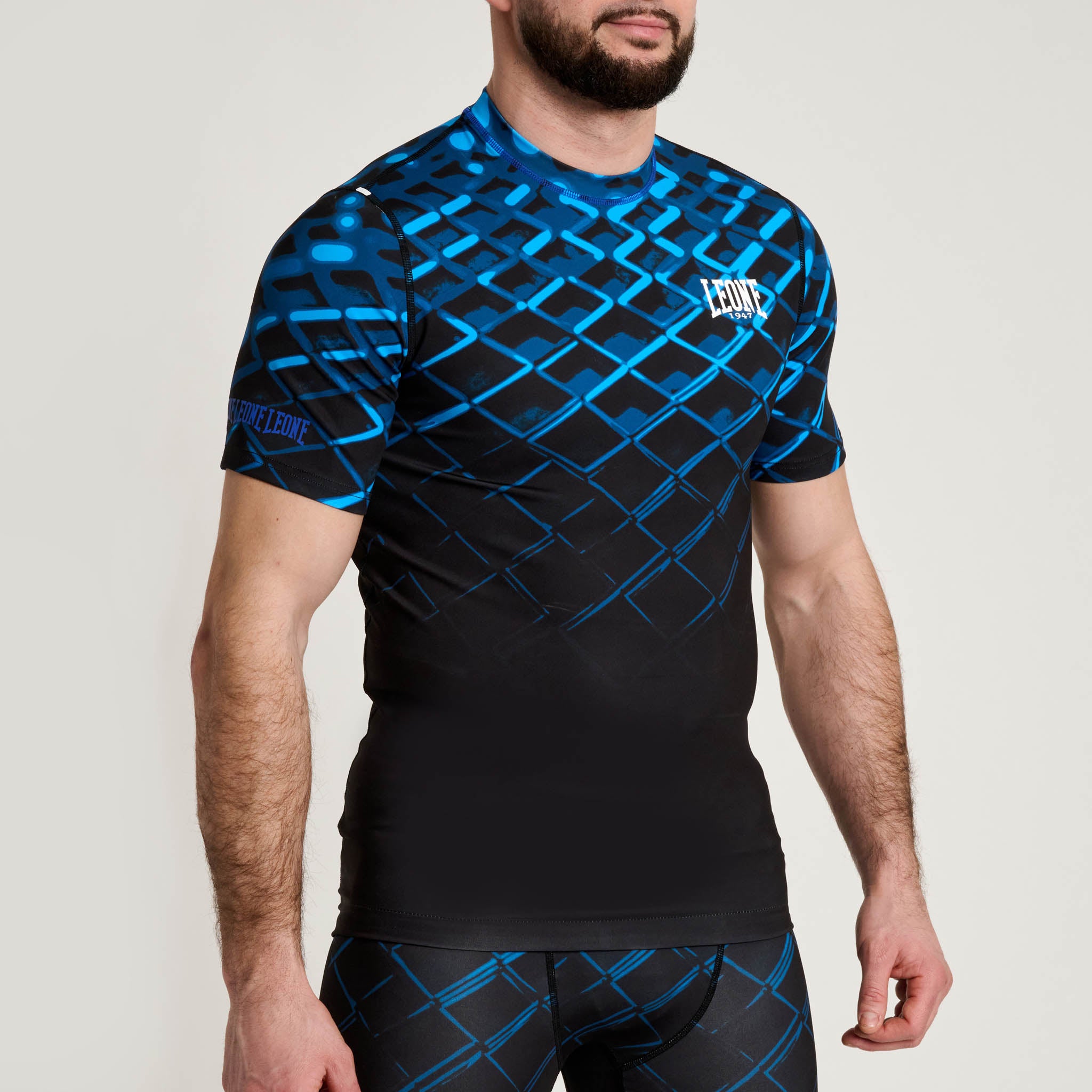 MMA CAGE MEN’S SHORT SLEEVE RASHGUARD