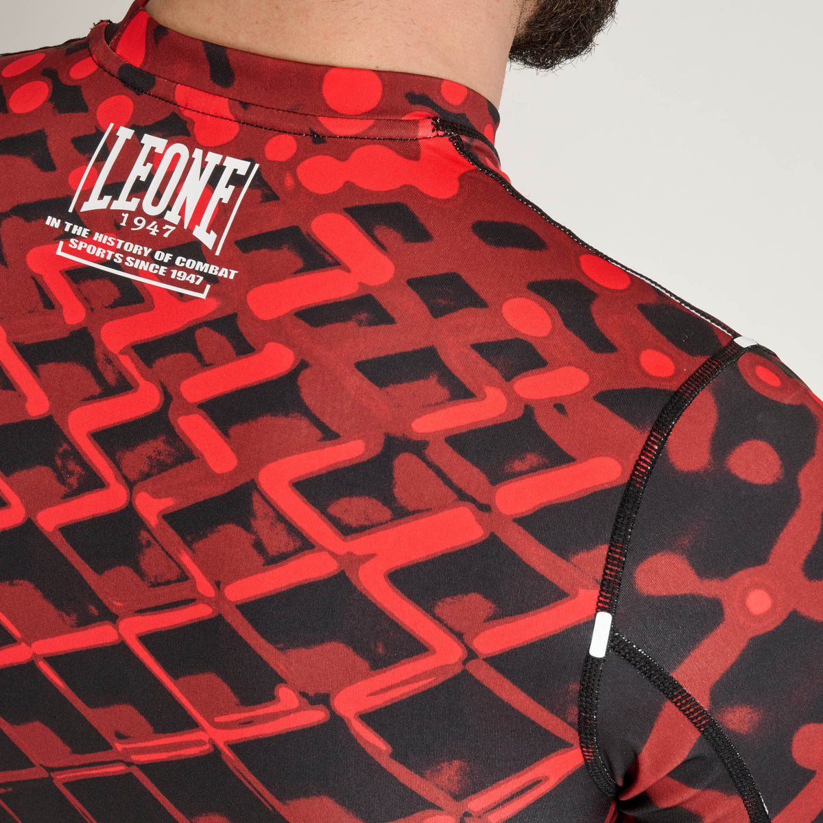 MMA CAGE MEN’S SHORT SLEEVE RASHGUARD