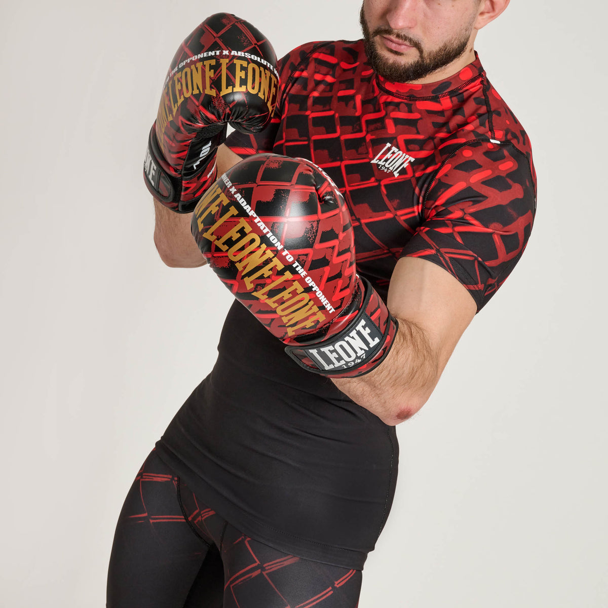 MMA CAGE MEN’S SHORT SLEEVE RASHGUARD