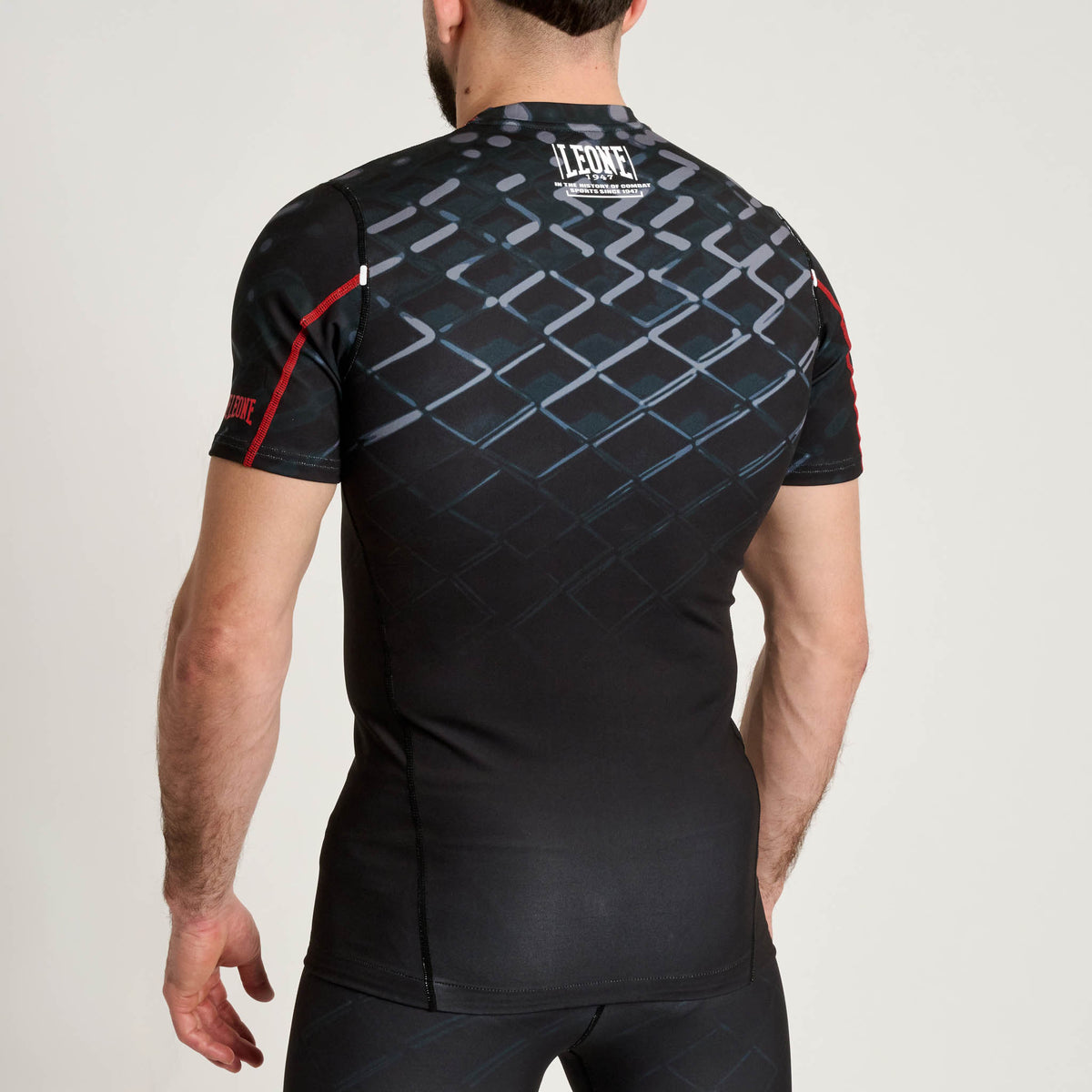 MMA CAGE MEN’S SHORT SLEEVE RASHGUARD