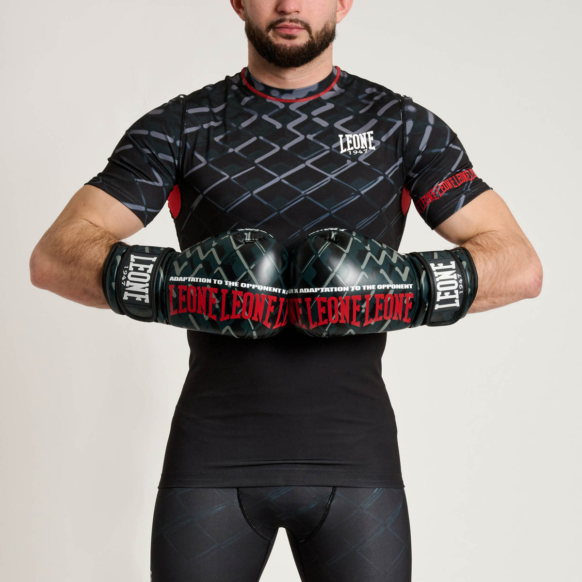 MMA CAGE MEN’S SHORT SLEEVE RASHGUARD