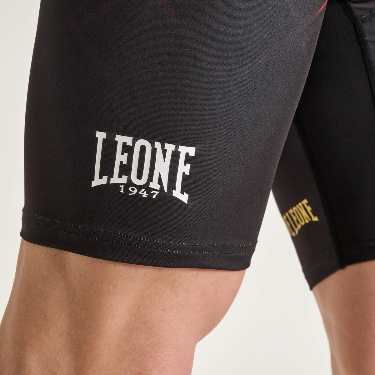 MEN’S COMPRESSION SHORTS MMA CAGE