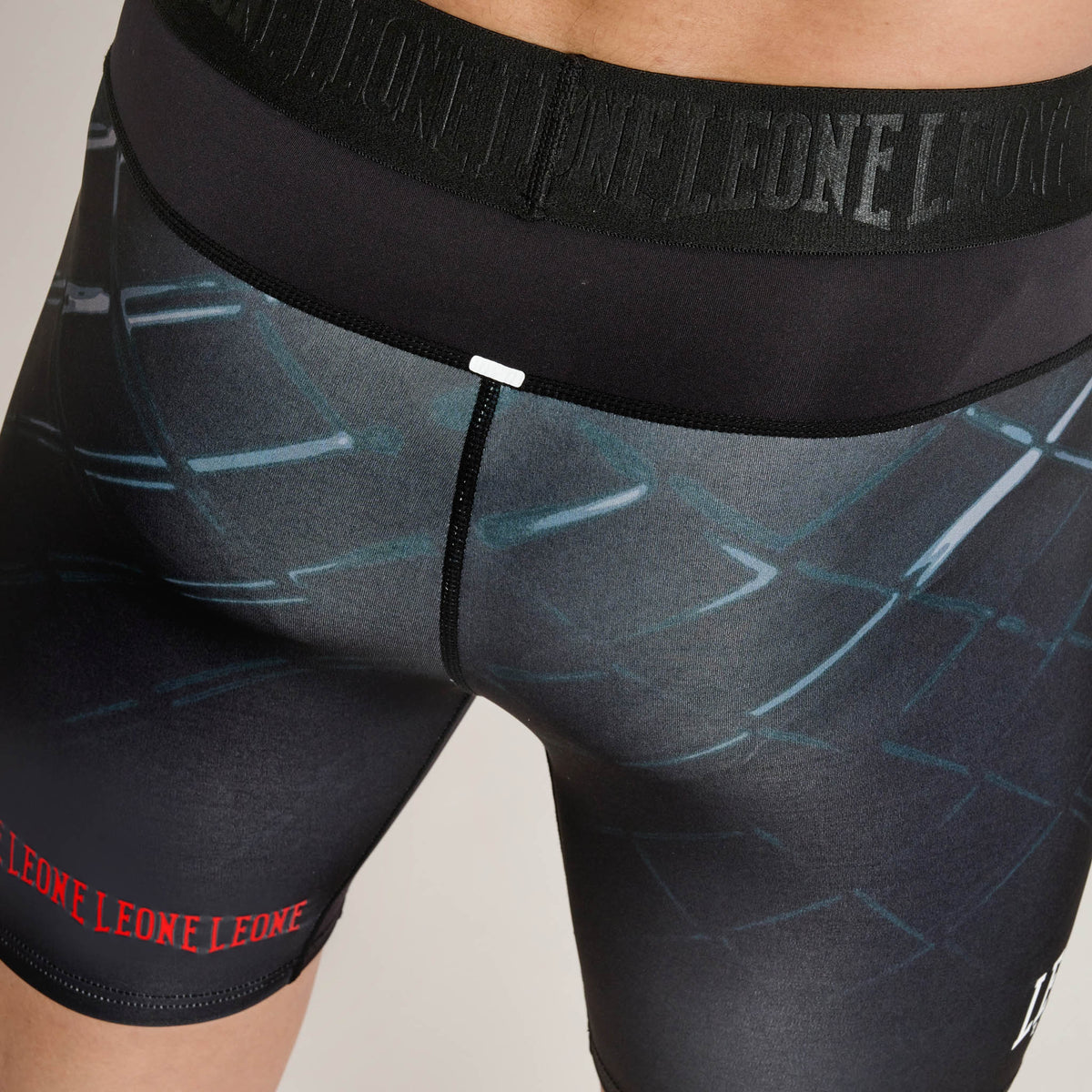 MEN’S COMPRESSION SHORTS MMA CAGE
