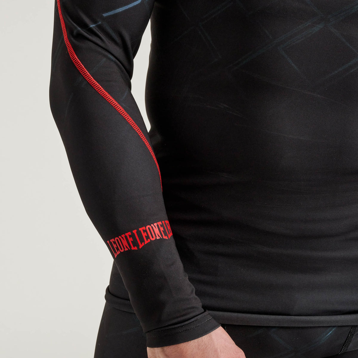 MMA CAGE MEN’S LONG SLEEVE RASHGUARD