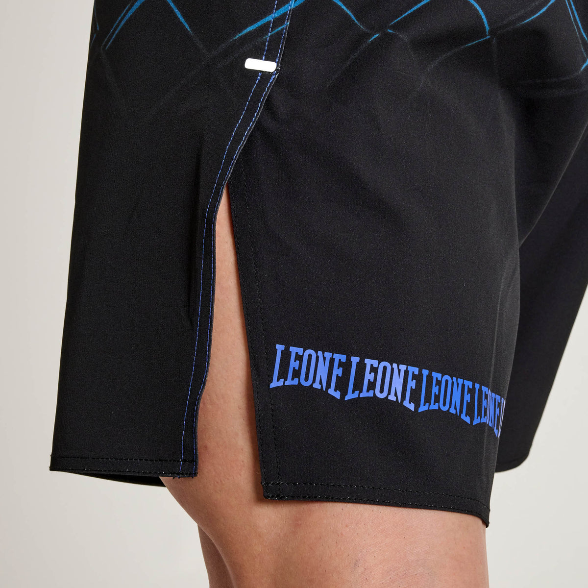 MEN’S SHORTS MMA CAGE