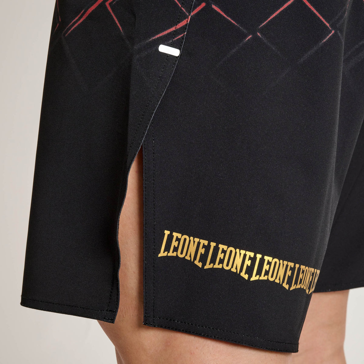 MEN’S SHORTS MMA CAGE