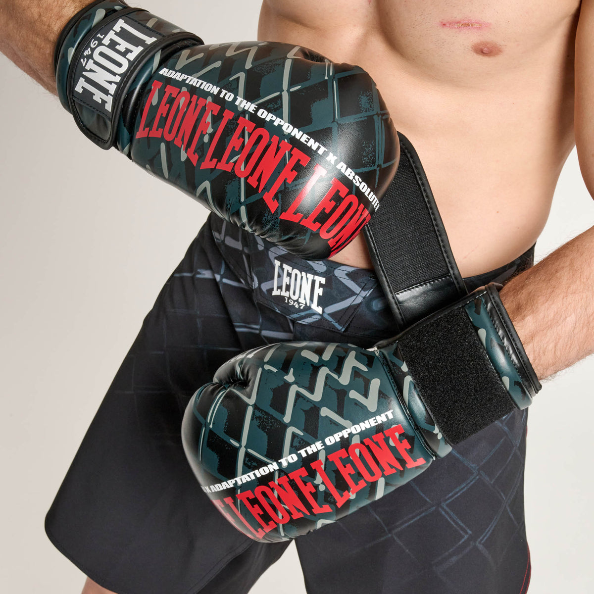 MEN’S SHORTS MMA CAGE