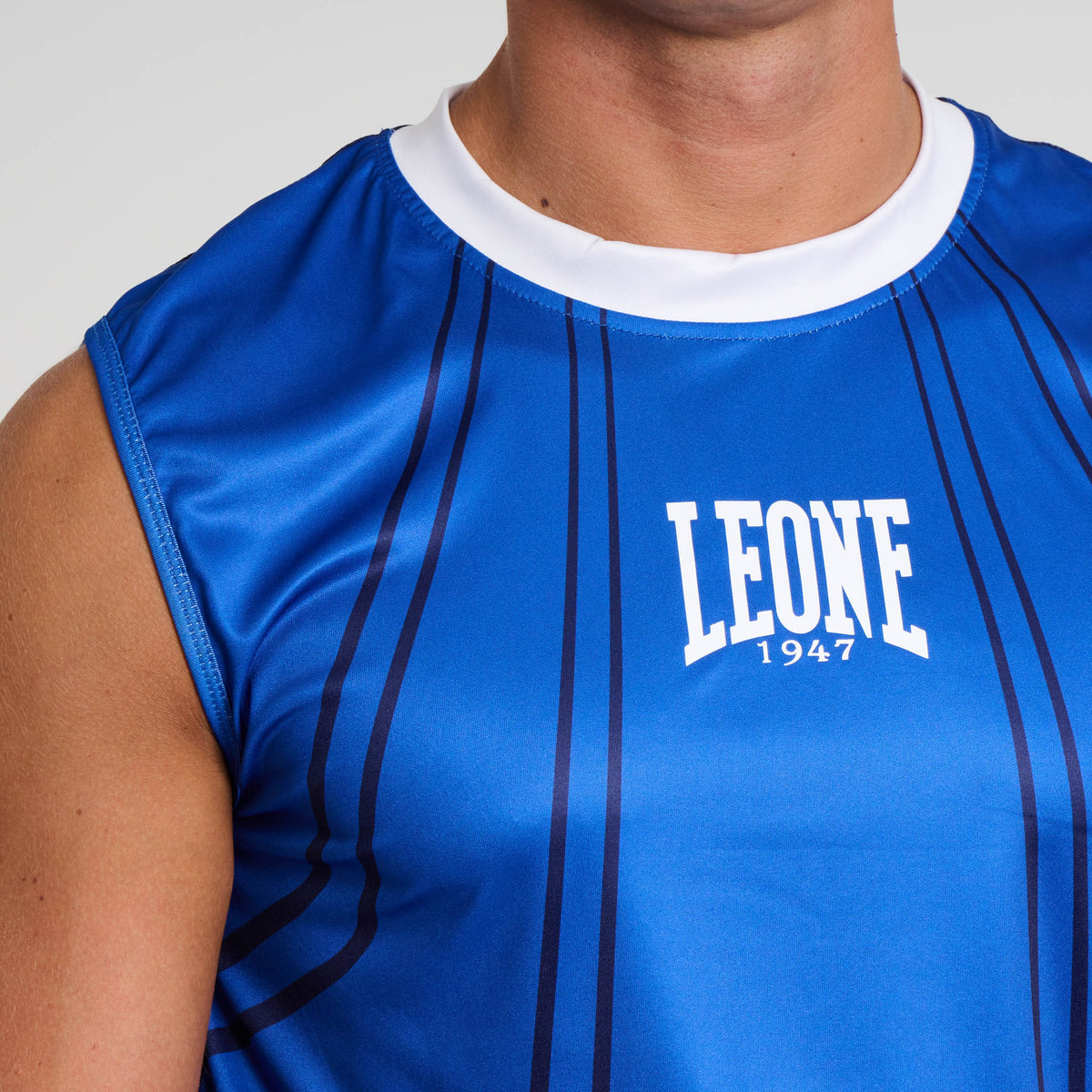 WAKO SLEEVELESS T-SHIRT