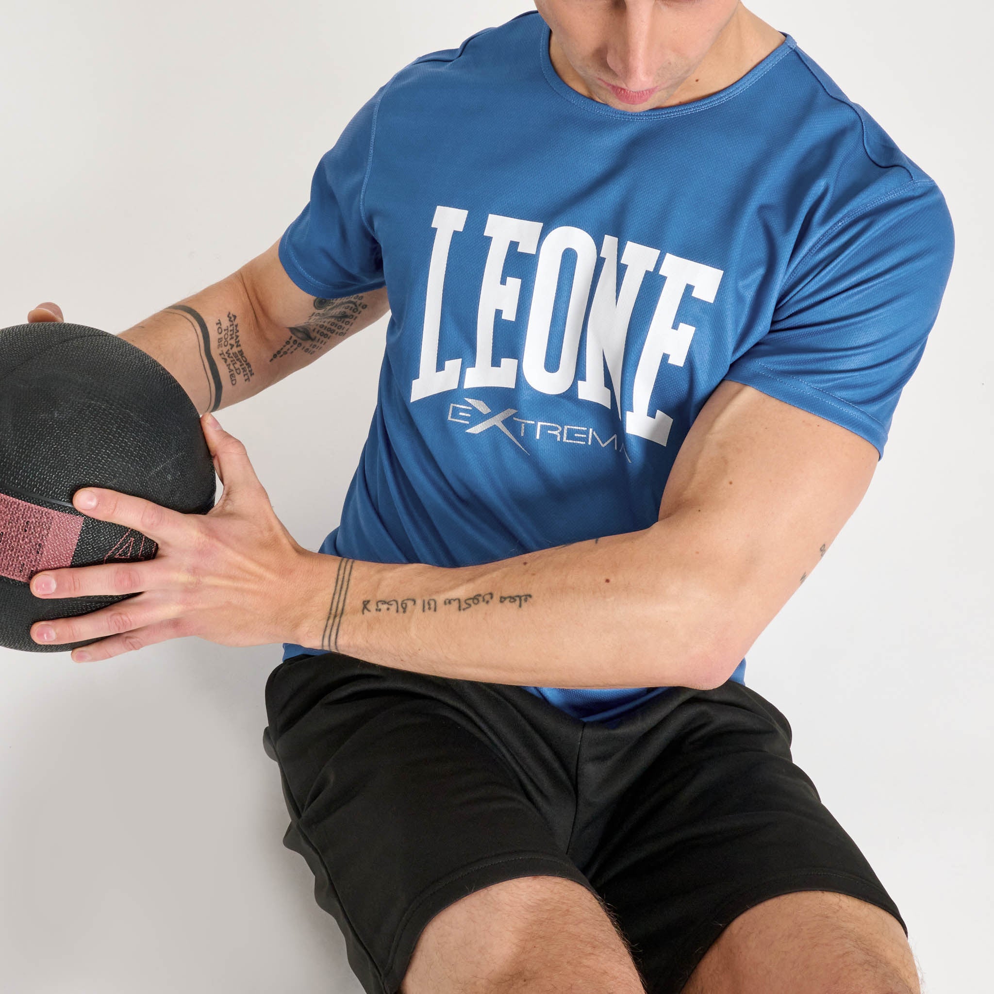 T SHIRT LOGO