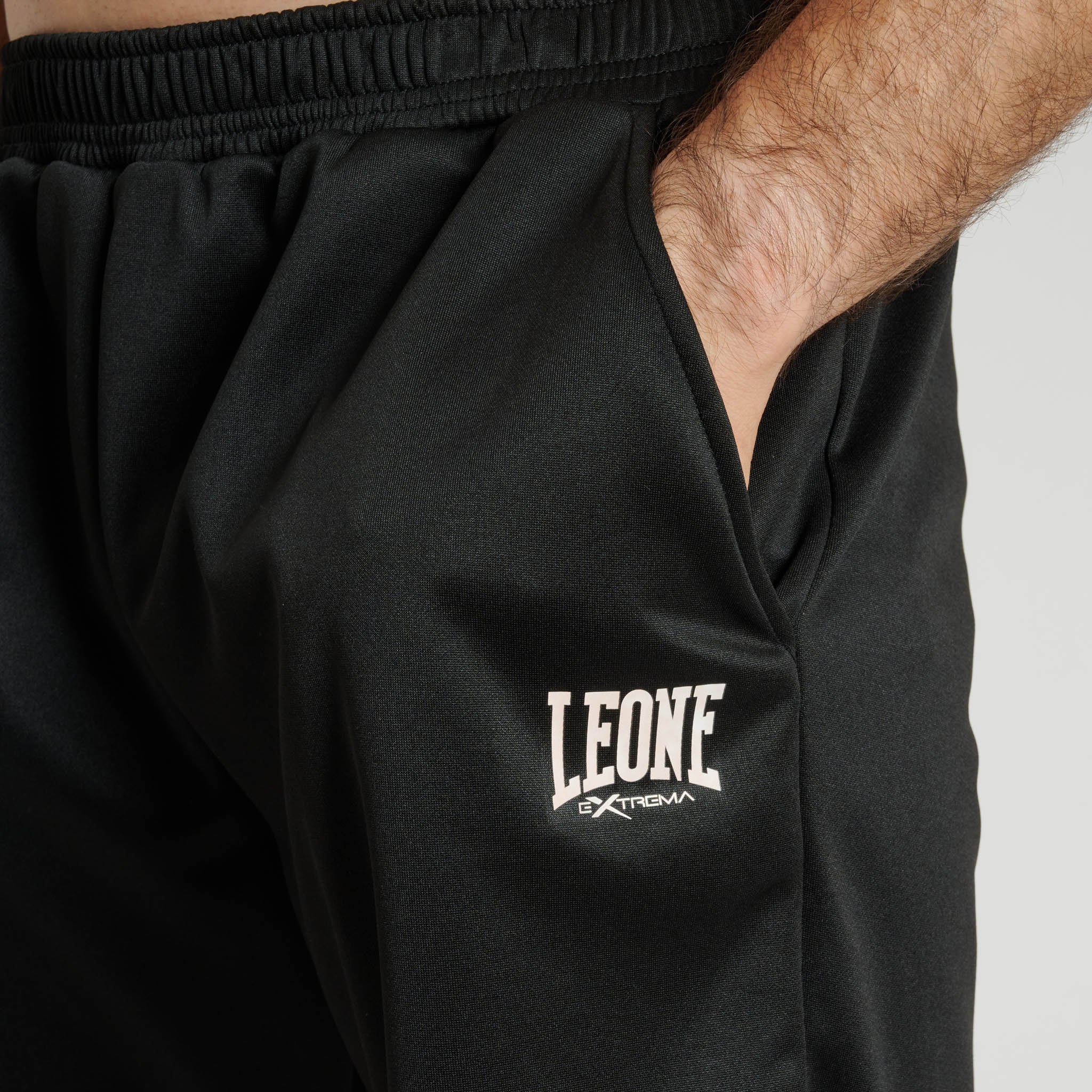 LOGO SHORTS