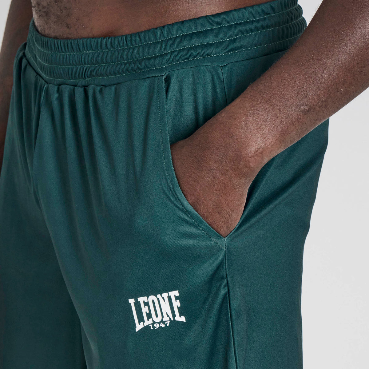 COOL TOUCH LOGO SHORTS