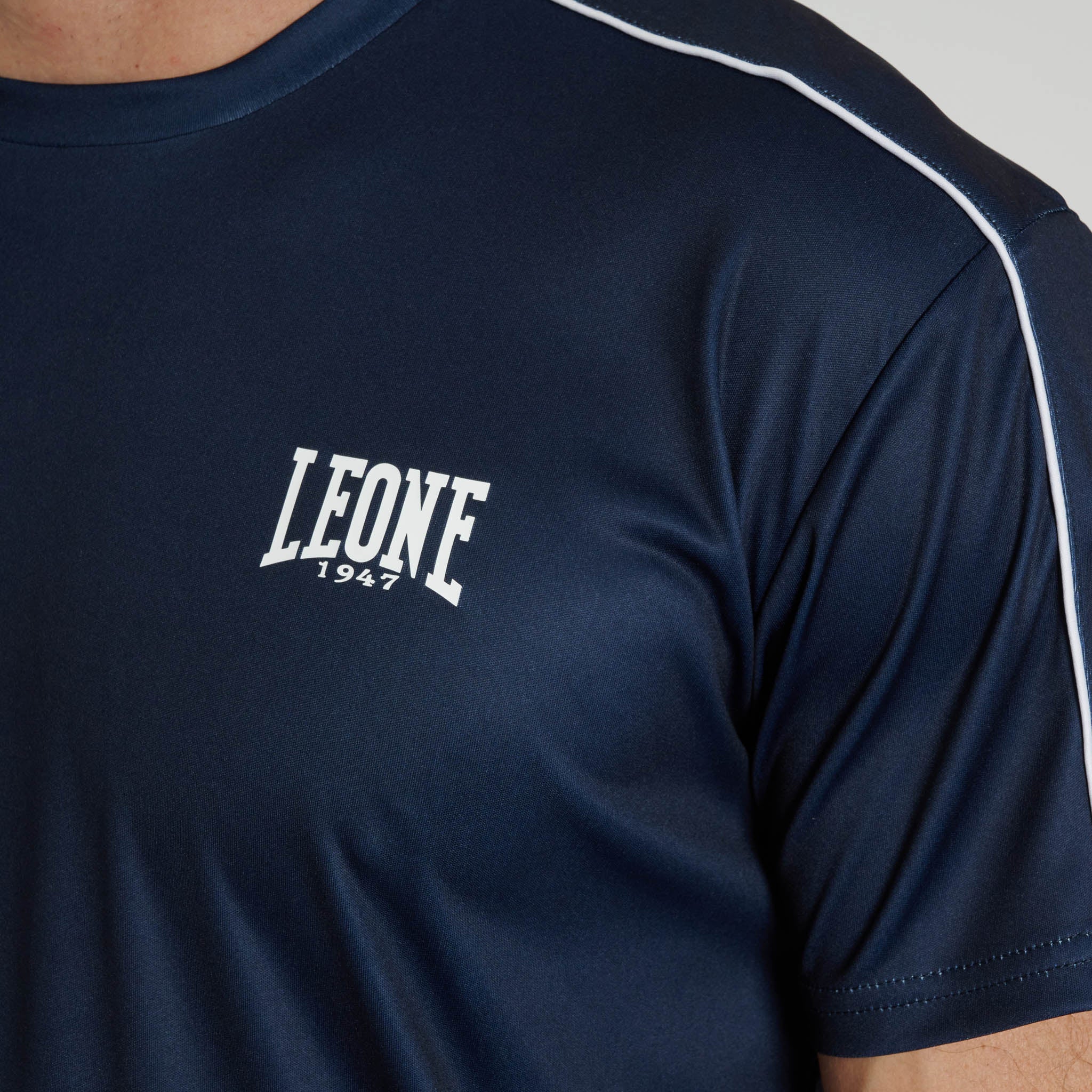 CLASSIC T-SHIRT