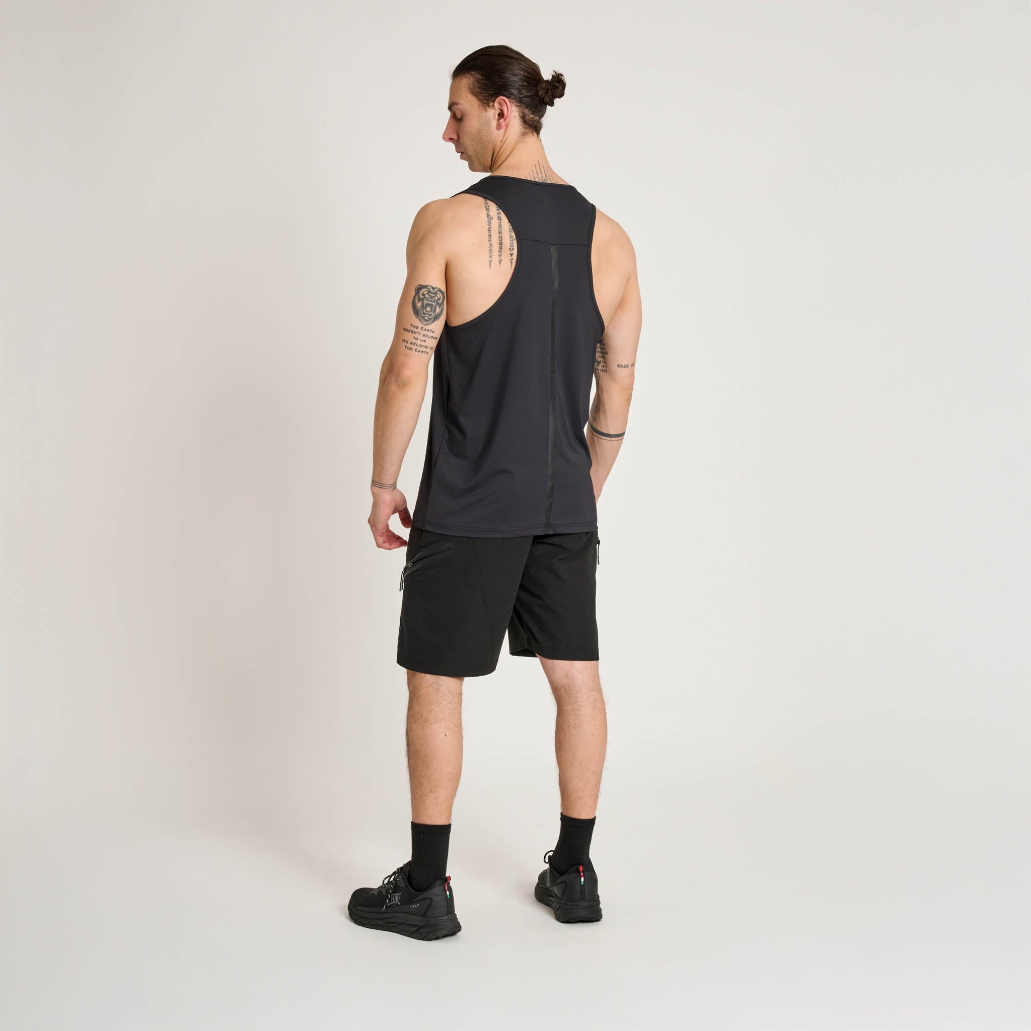 BLACK LION TANK