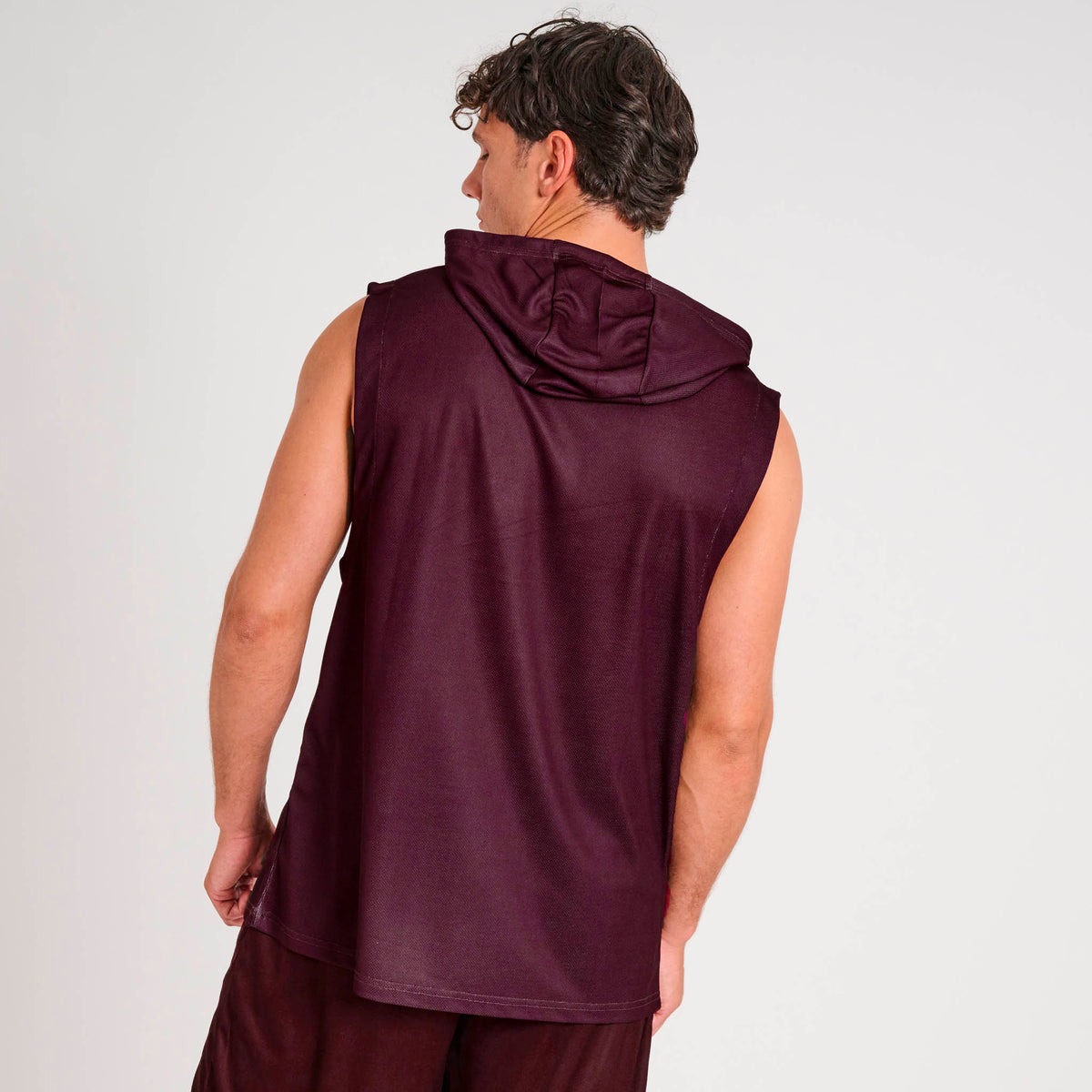 LOGO HOODED SLEEVELESS SHIRT