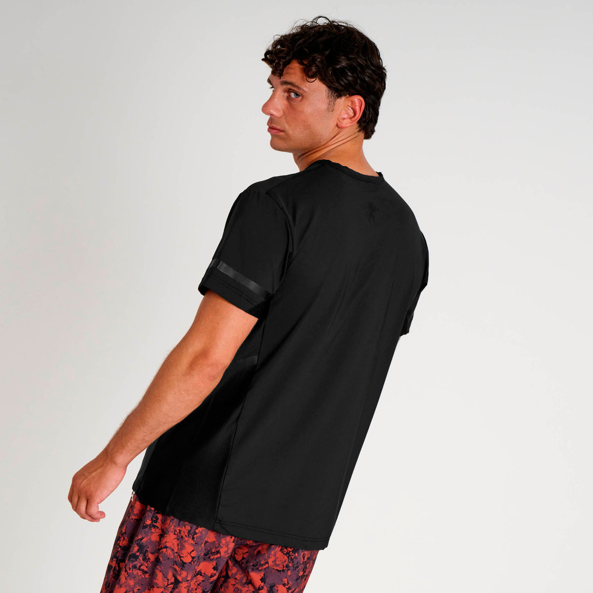 BLACK LION T-SHIRT