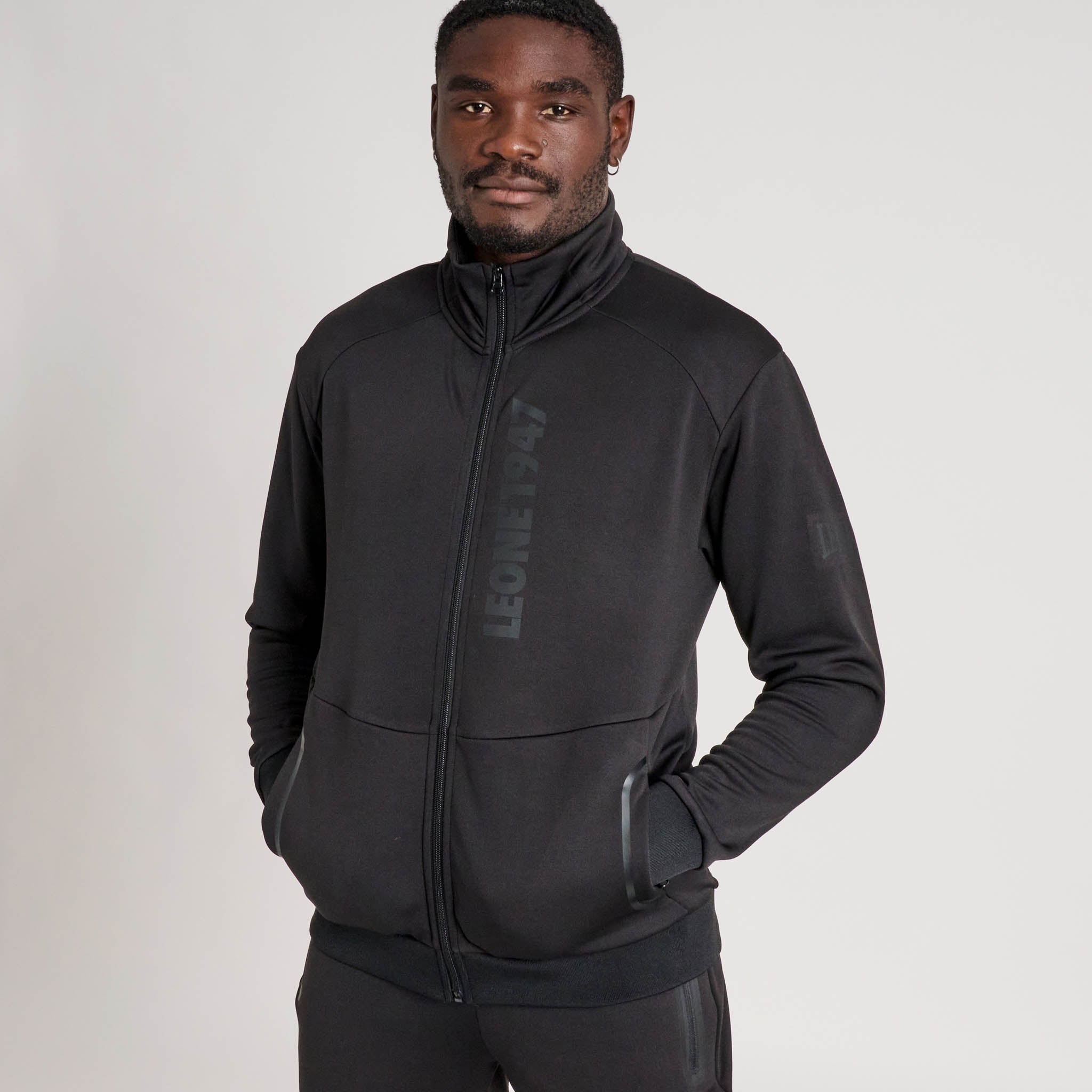 BLACK LION SWEATSHIRT