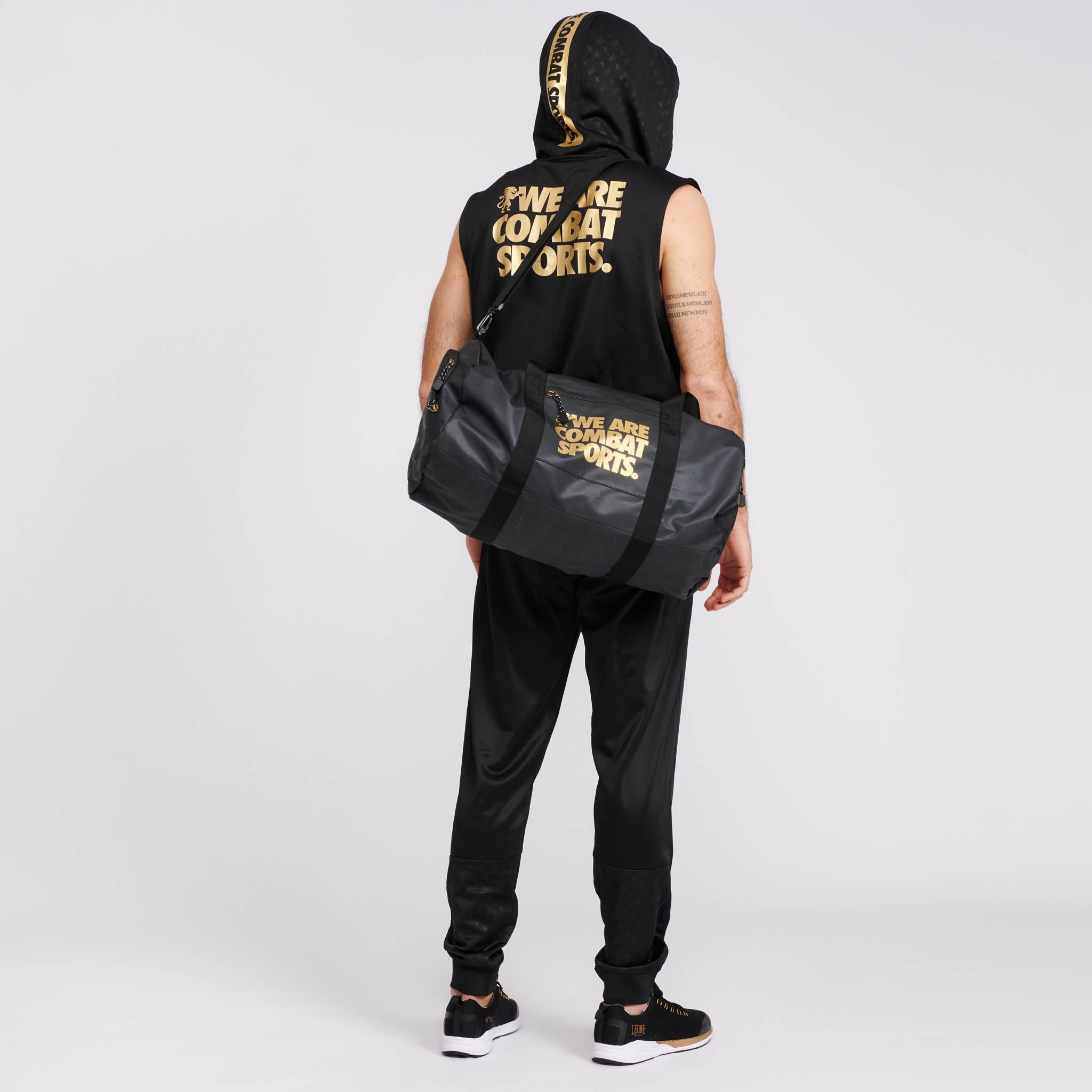 SMANICATO CON CAPPUCCIO DNA