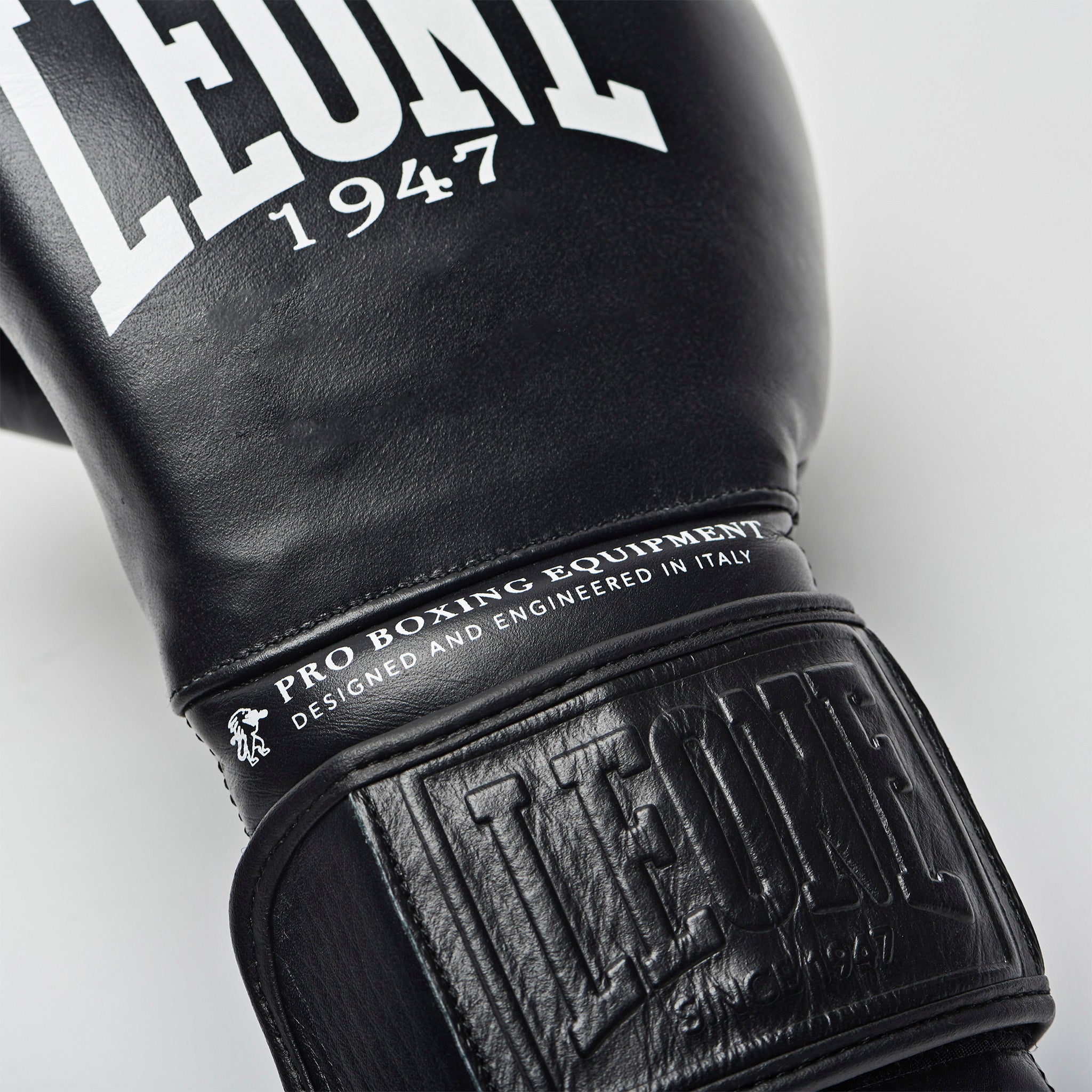 THE GREATEST BOXING GLOVES