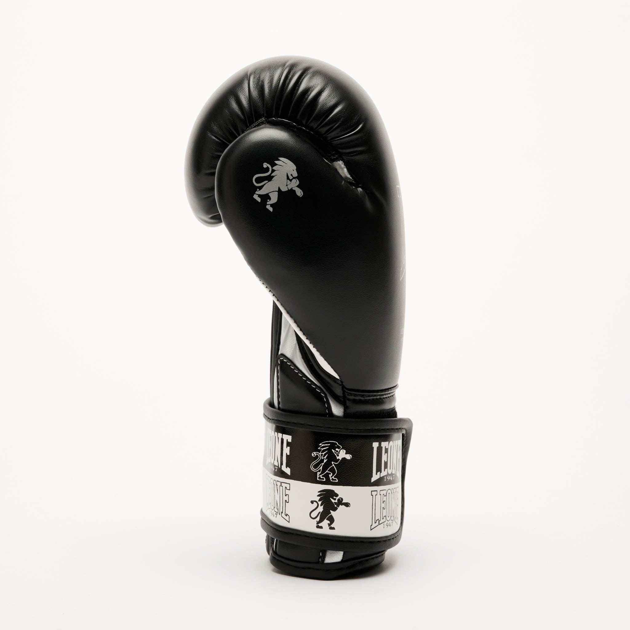 ICONIC BOXING GLOVES