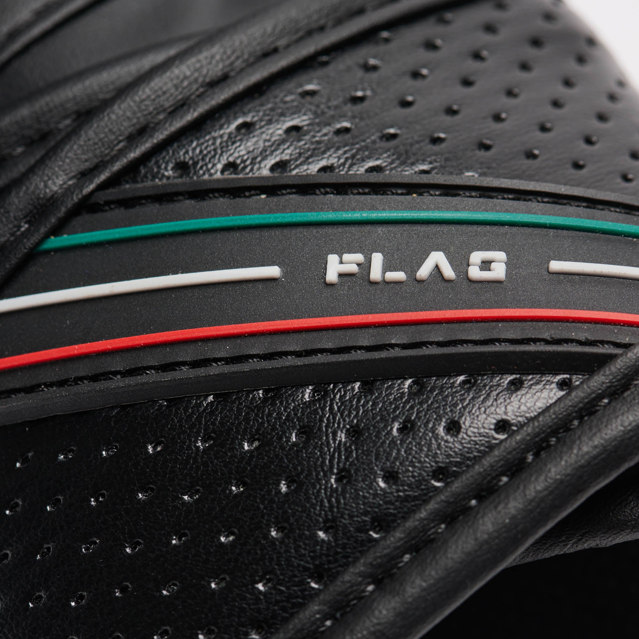 MMA GLOVES FLAG