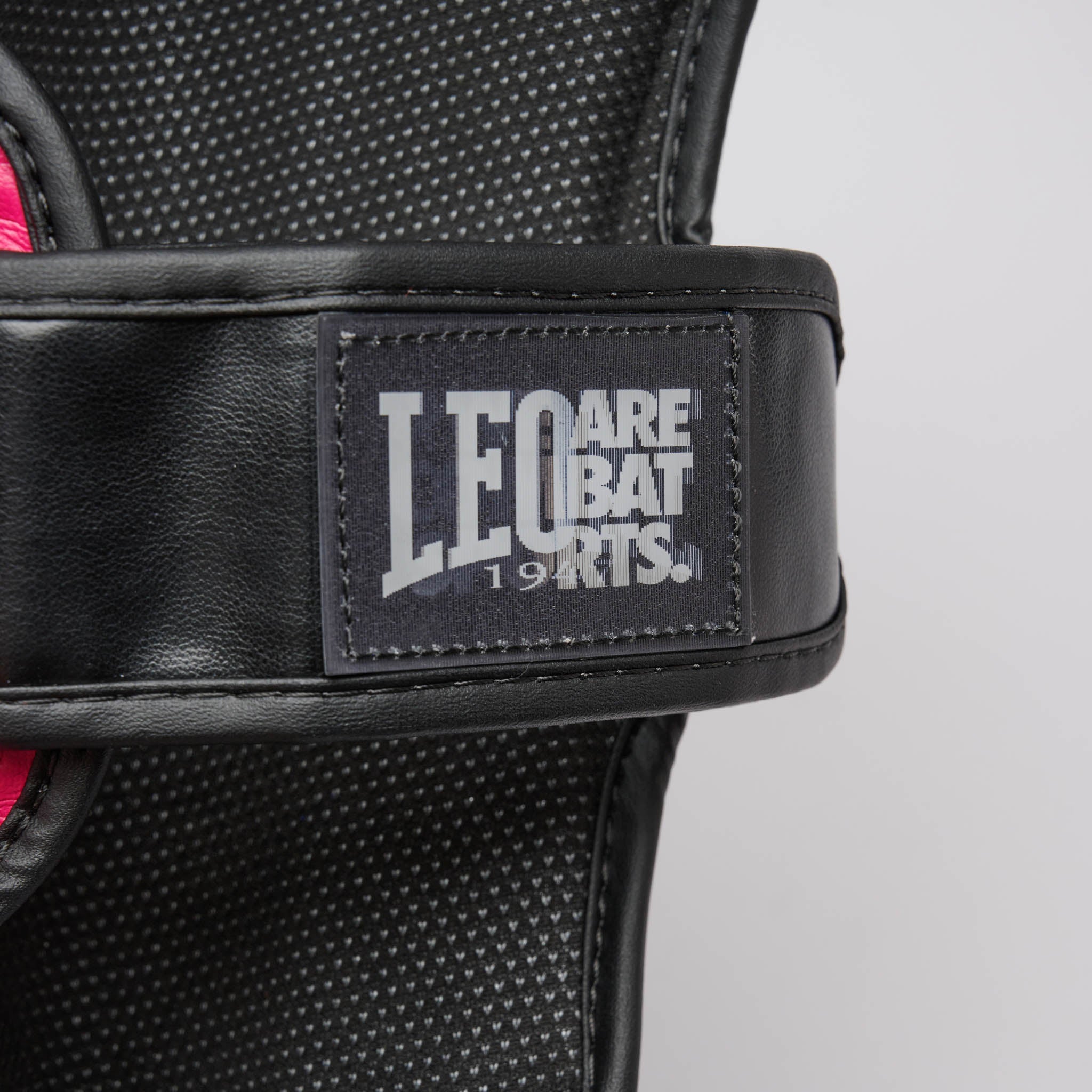 COLOR BLOCK SHINGUARDS