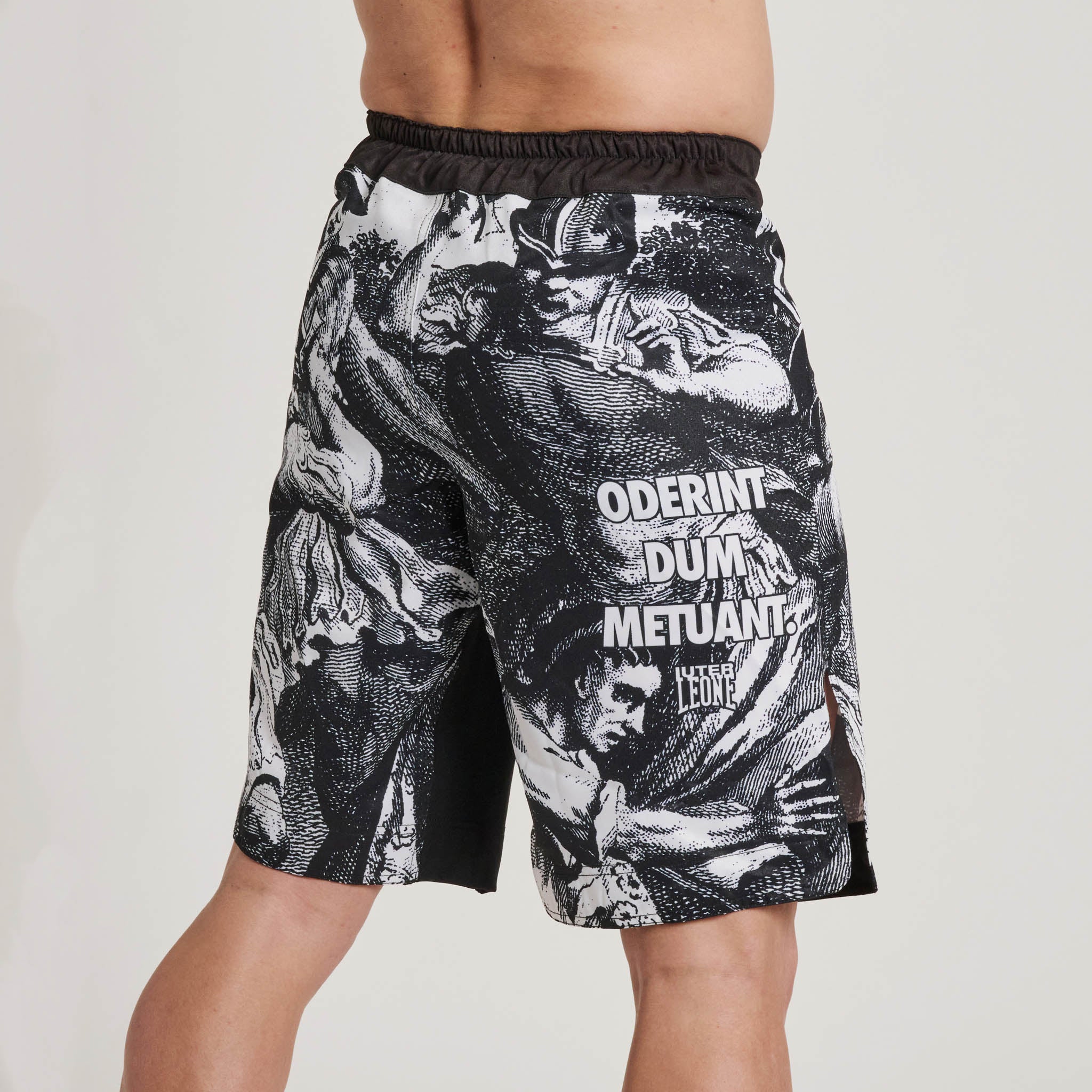 BARBEDWIRED MMA SHORTS (IUTER)