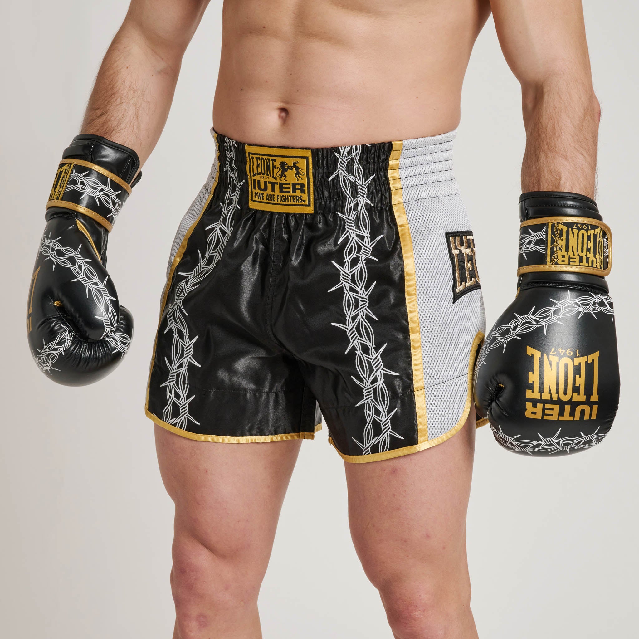 KICK THAI SHORTS BARBEDWIRED (IUTER)