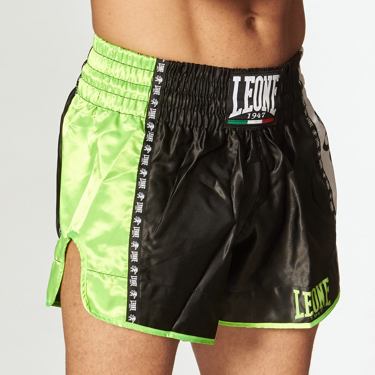 TRAINING THAI SHORTS