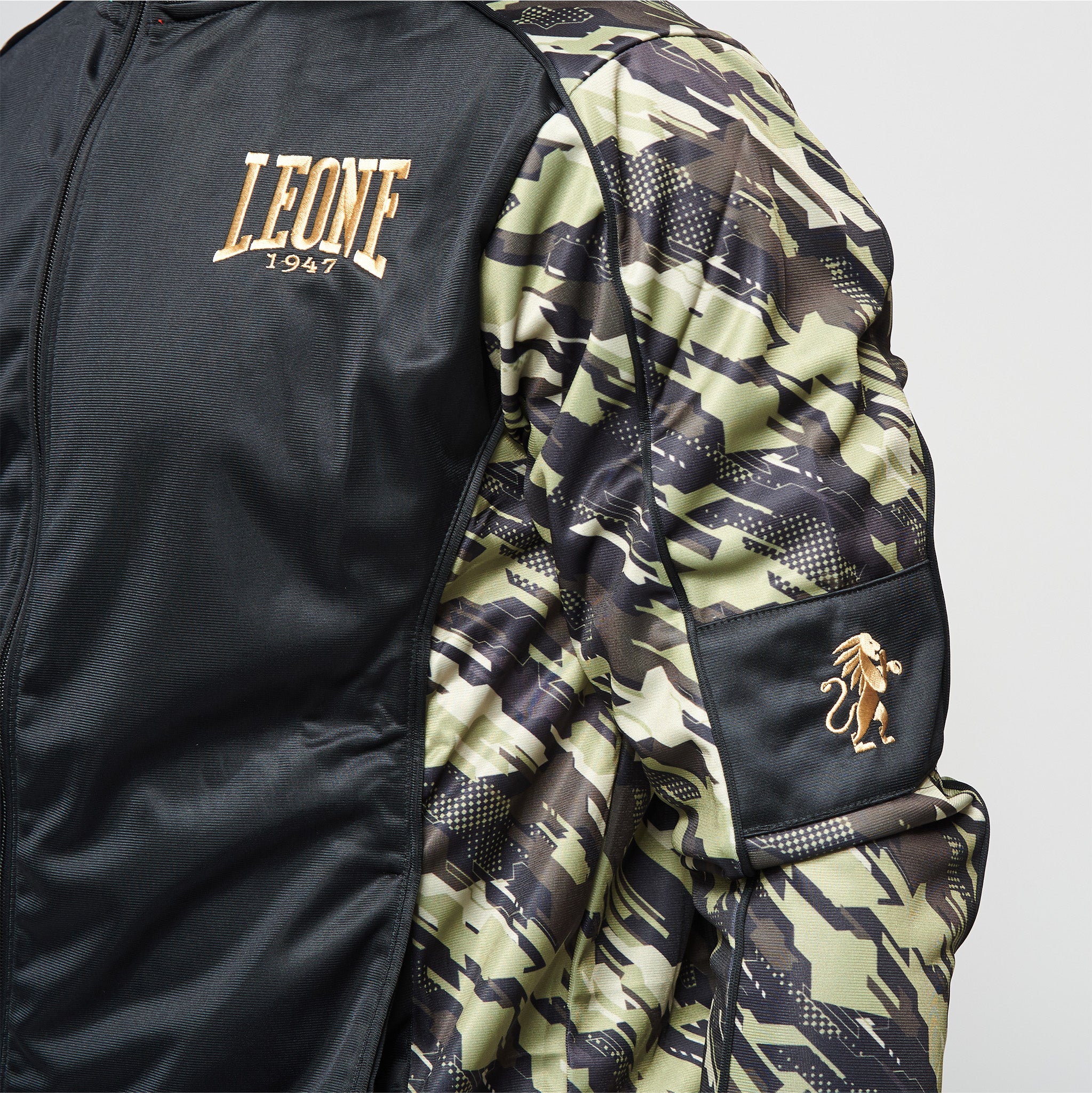 NEO CAMO SUIT