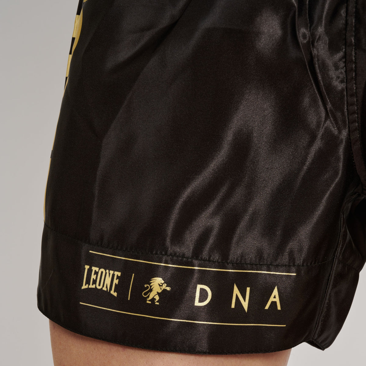 PANTALONCINO KICK-THAI DNA
