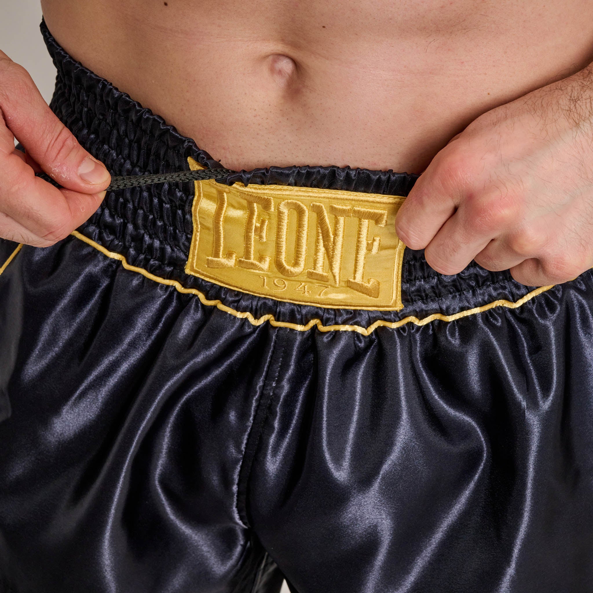 DNA PREMIUM KICK/THAI SHORTS
