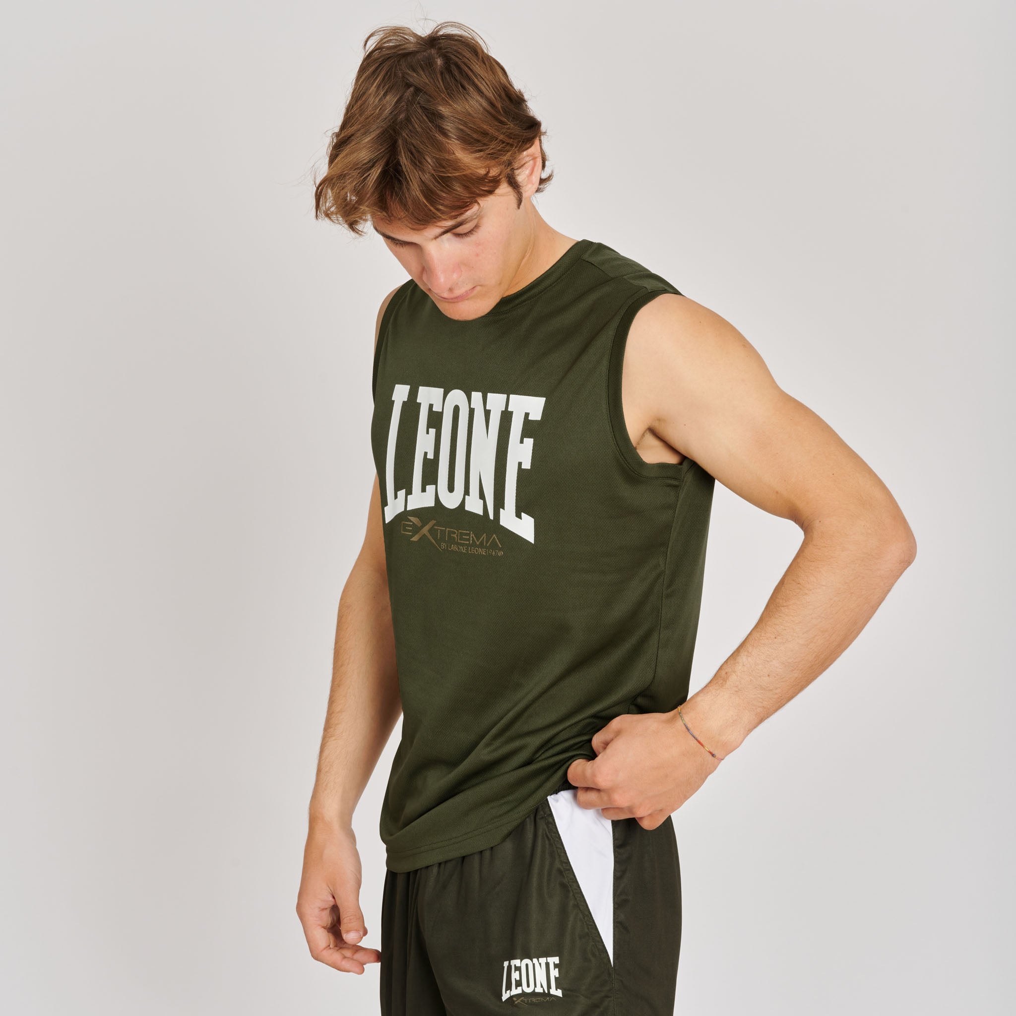 LOGO SLEEVELESS