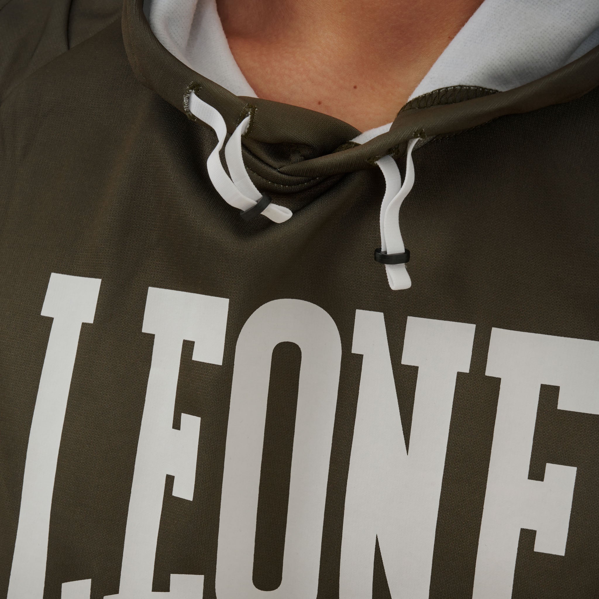 LOGO SLEEVELESS