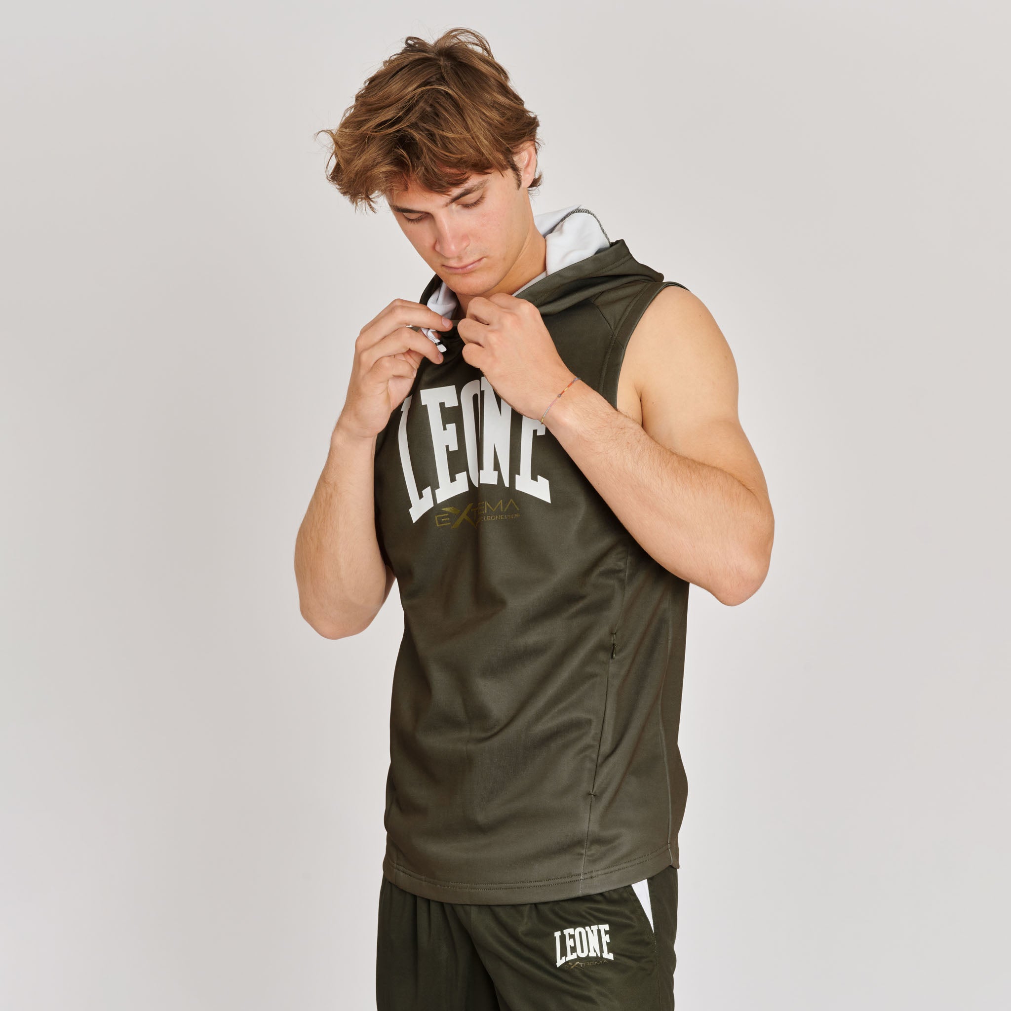 LOGO SLEEVELESS