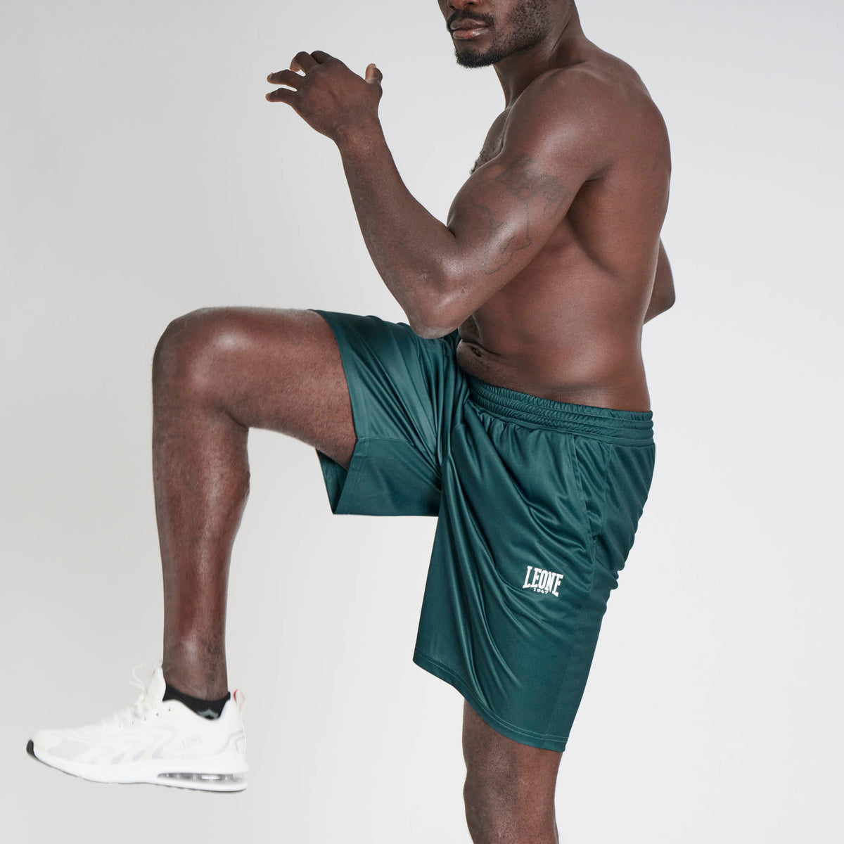 COOL TOUCH LOGO SHORTS