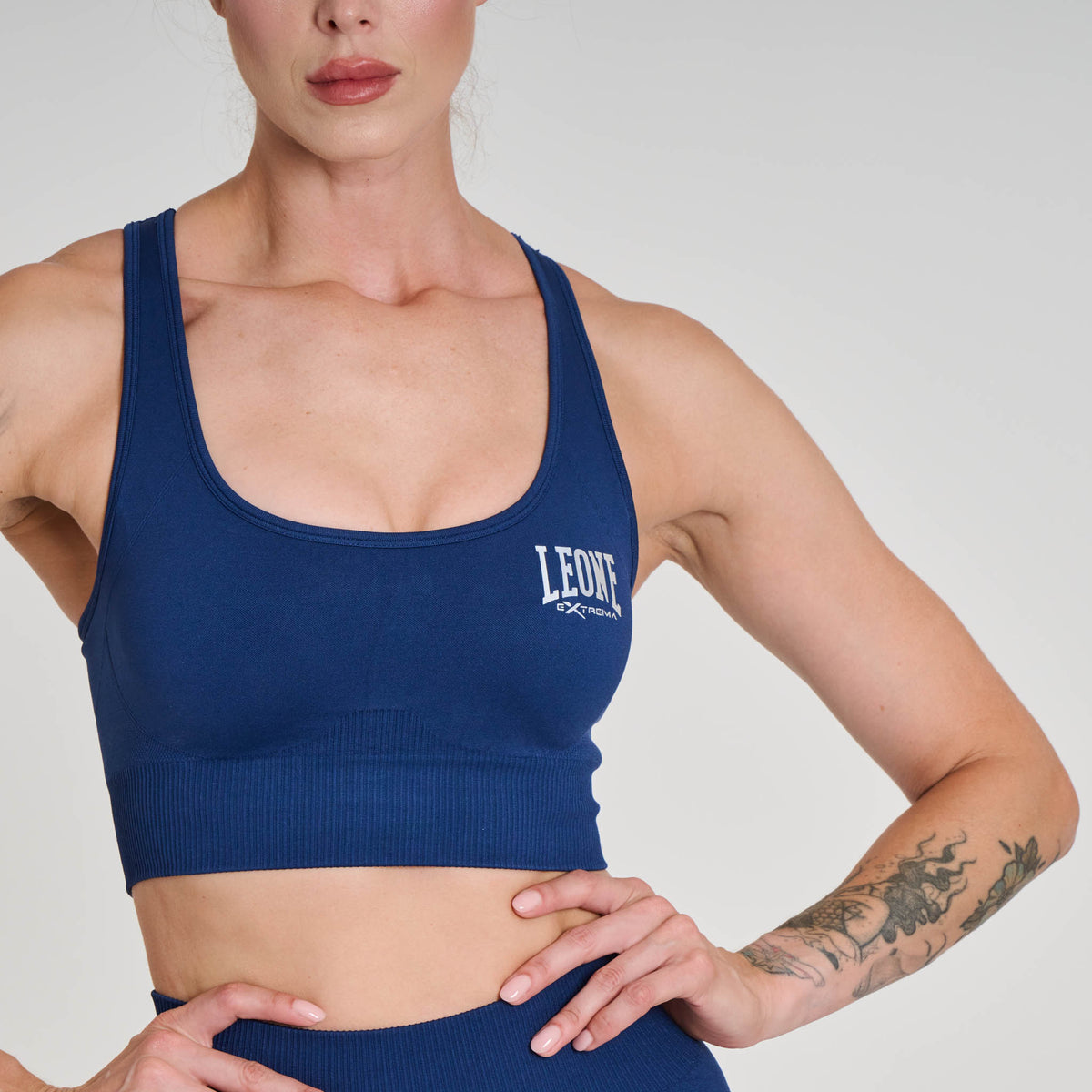 TOP LOGO SEAMLESS