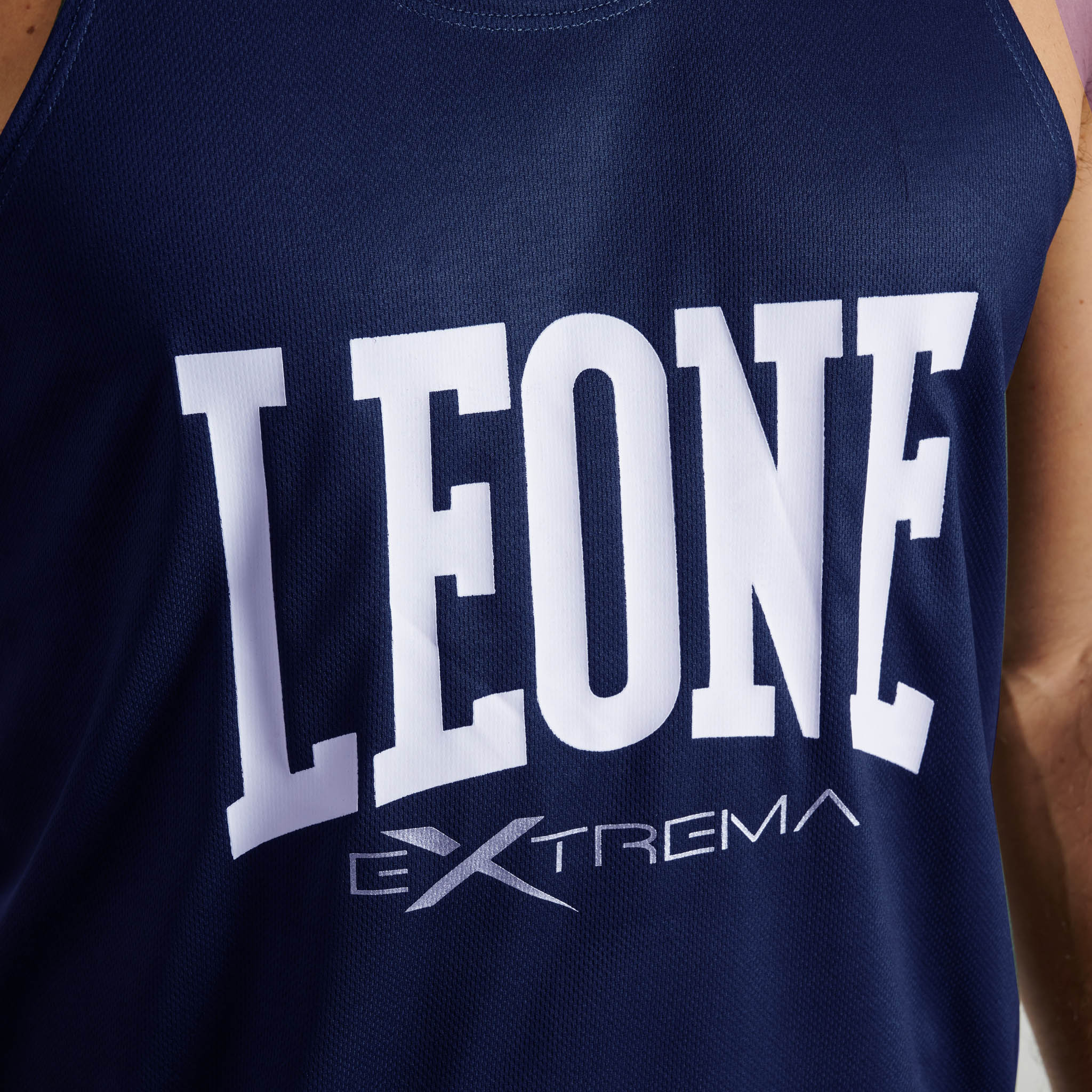 LOGO TANK