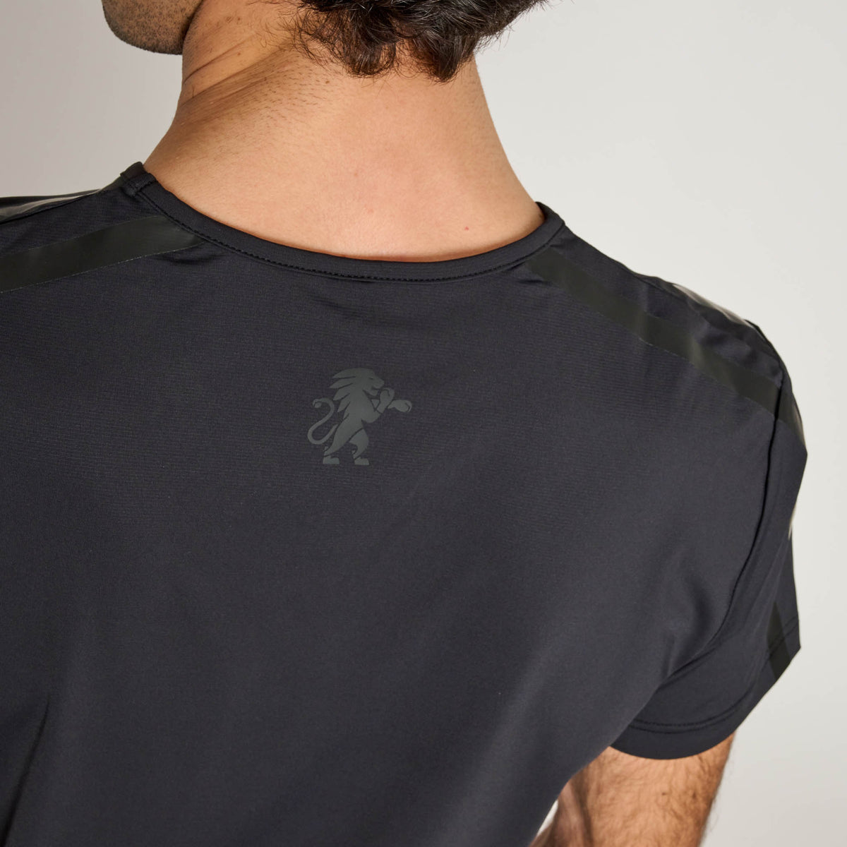 T-SHIRT BLACK LION