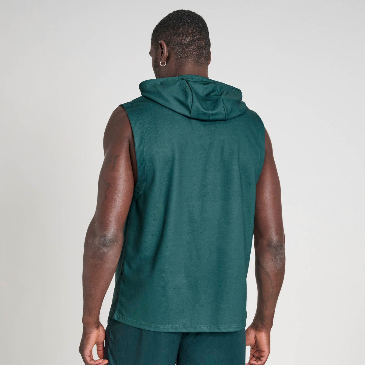 LOGO HOODED SLEEVELESS SHIRT