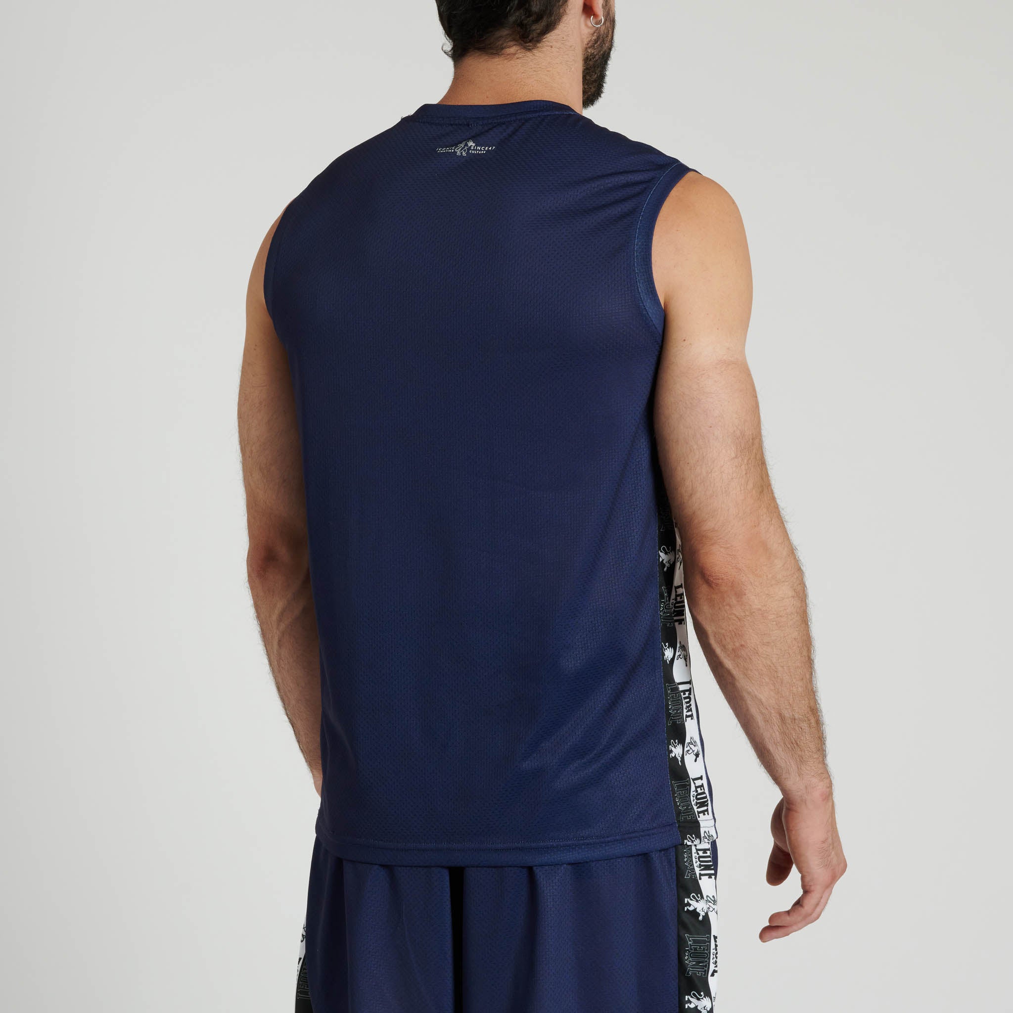 ICONIC SLEEVELESS SHIRT