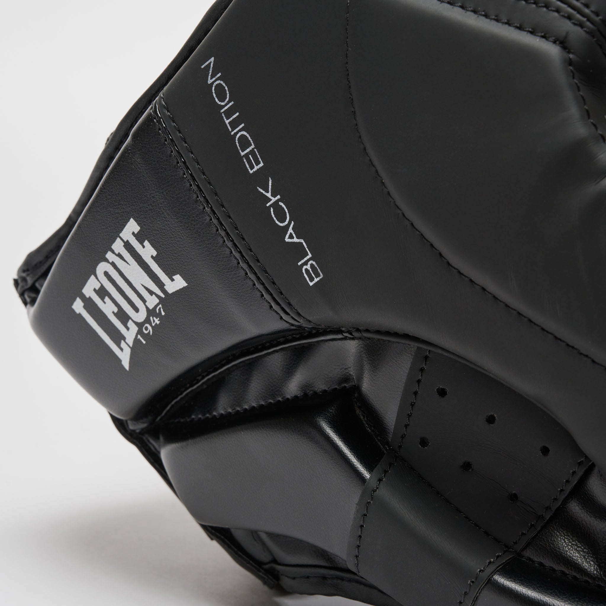 CASCO BLACK EDITION