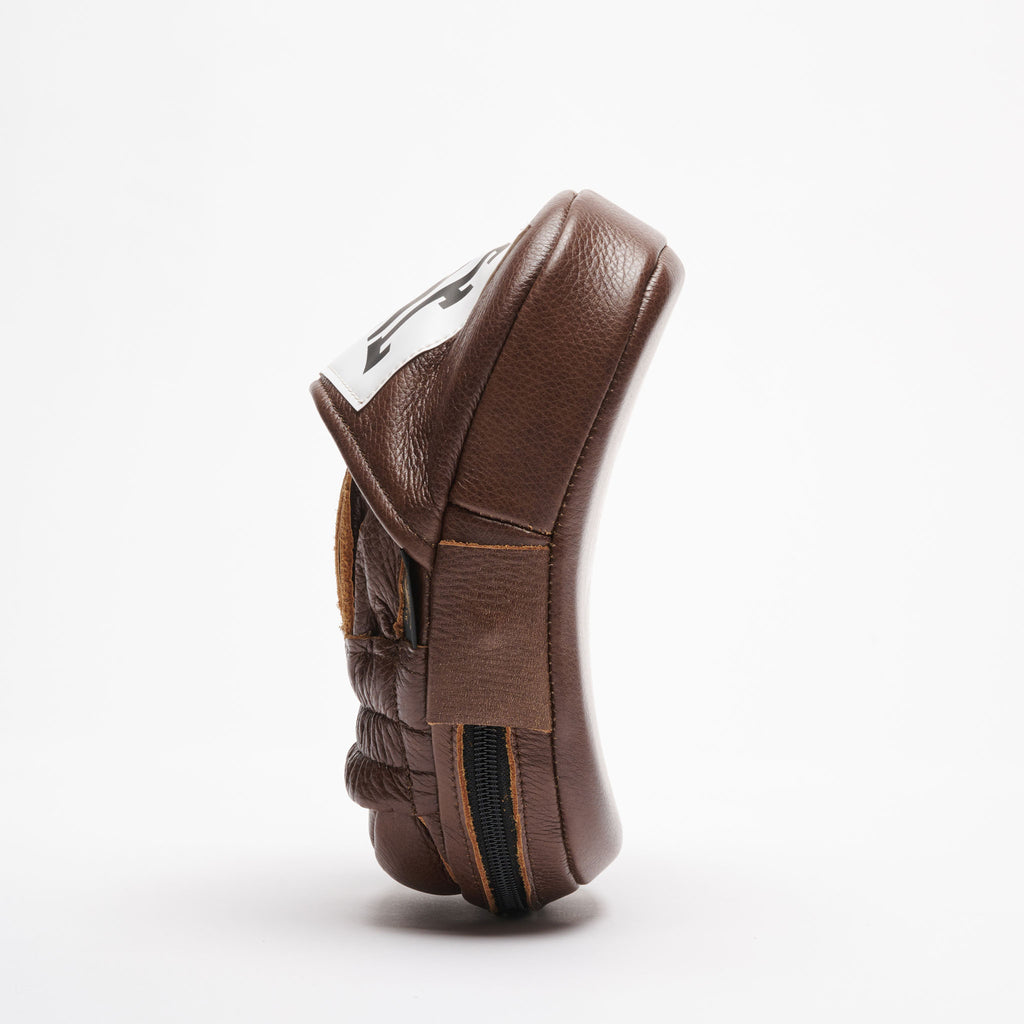 ARISTOTELE CLASSICO CURVED PUNCH MITTS