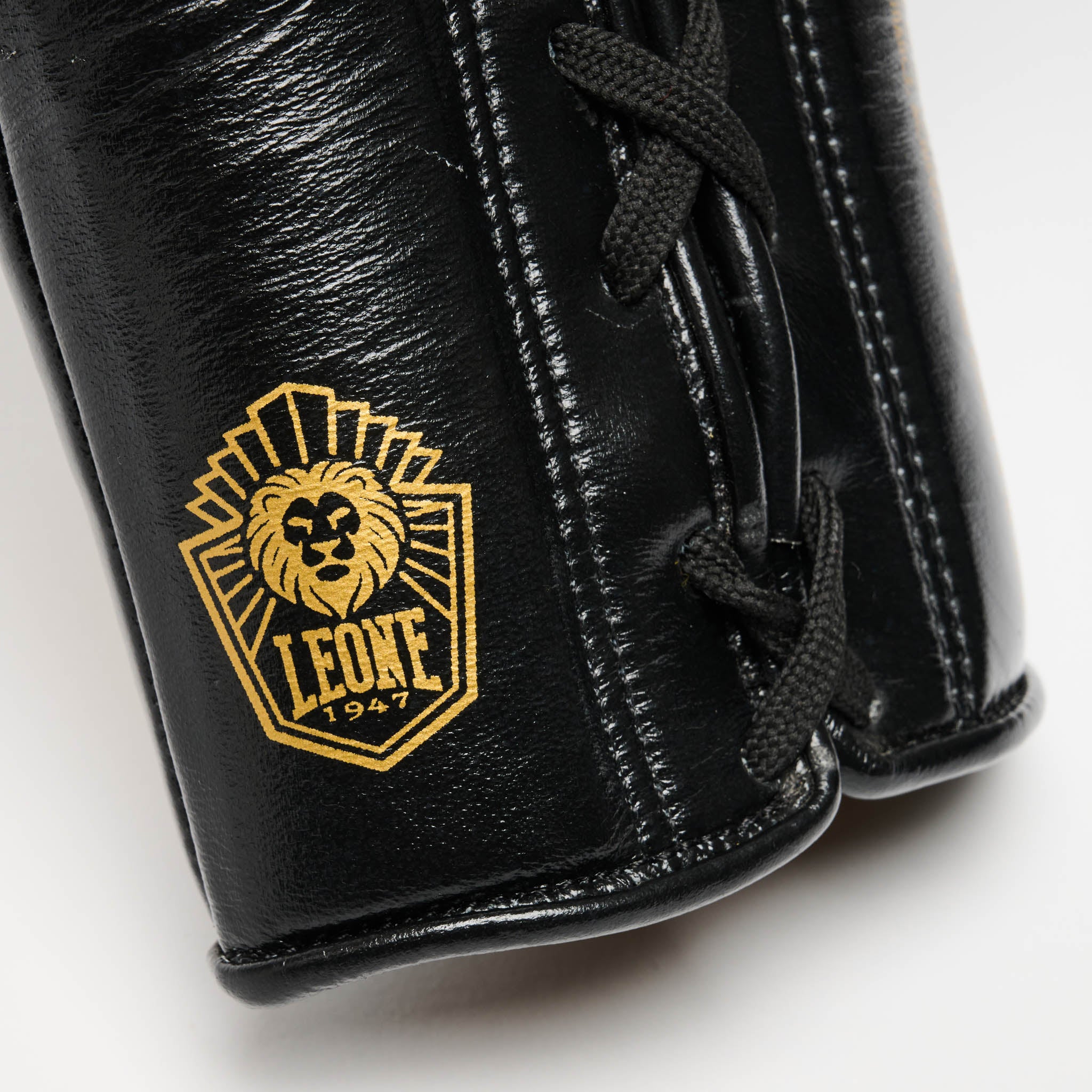 GOAT BOXING GLOVES