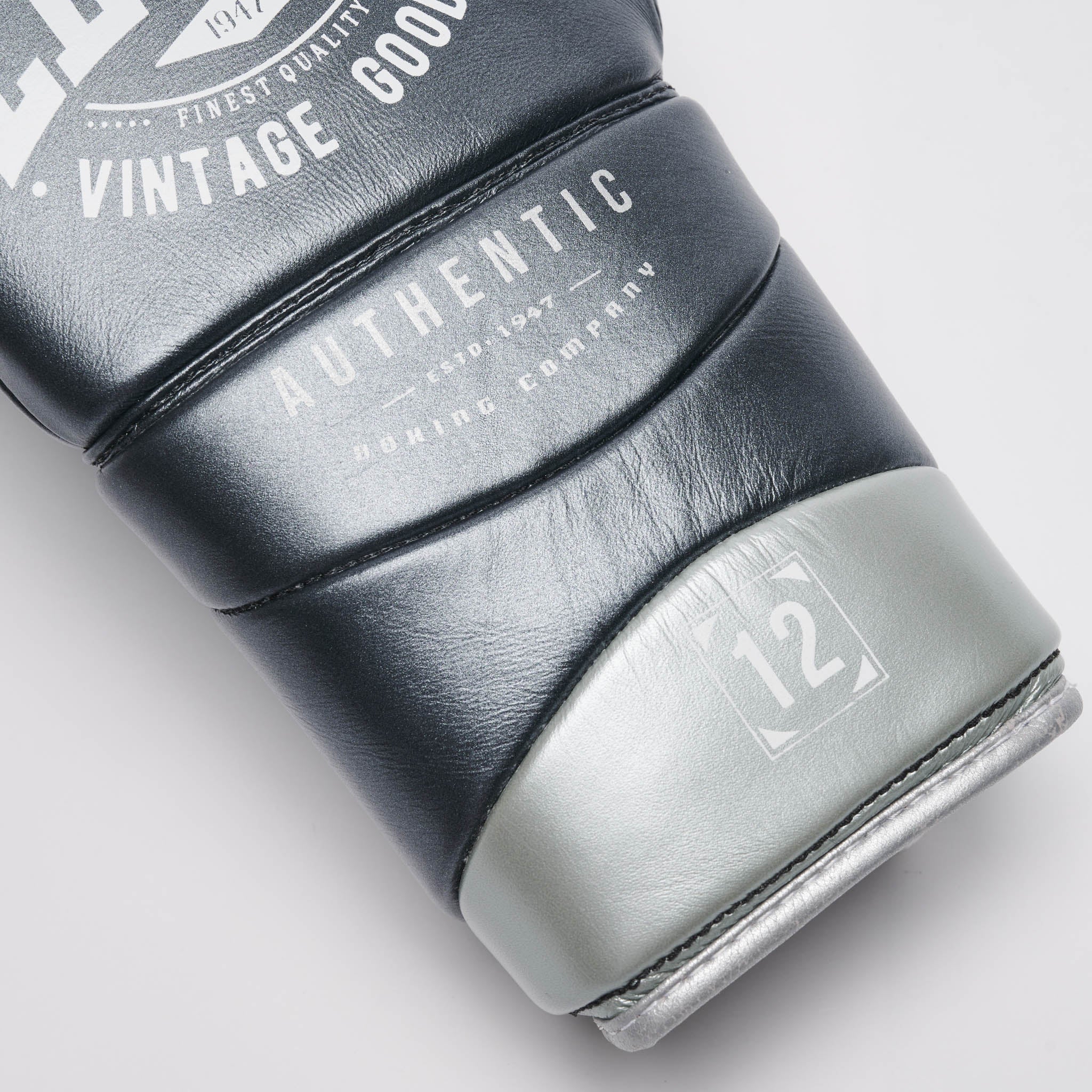 AUTHENTIC BOXING GLOVES 2