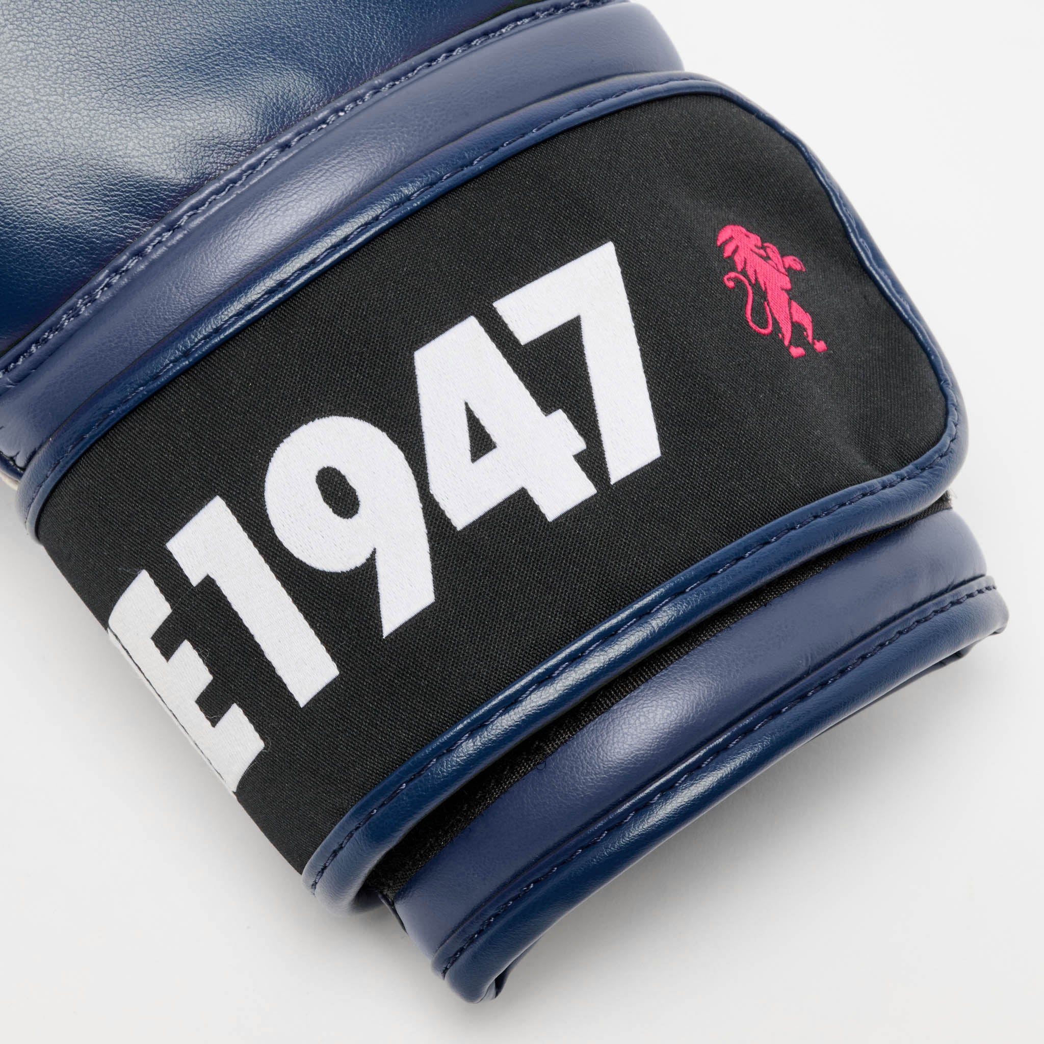 STRIPE '47 BOXING GLOVES GN209 blue | Leone 1947 Official Shop