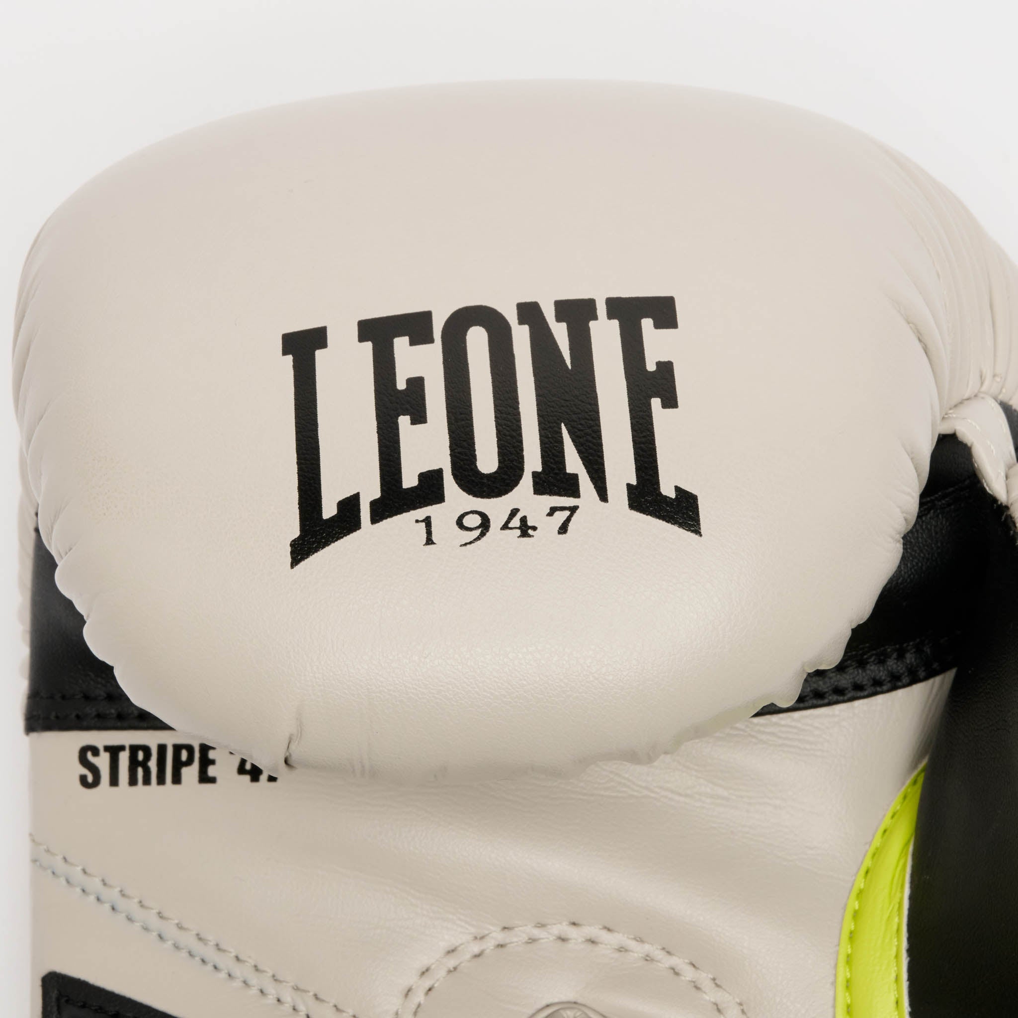 STRIPE '47 BOXING GLOVES GN209 sand | Leone 1947 Official Shop