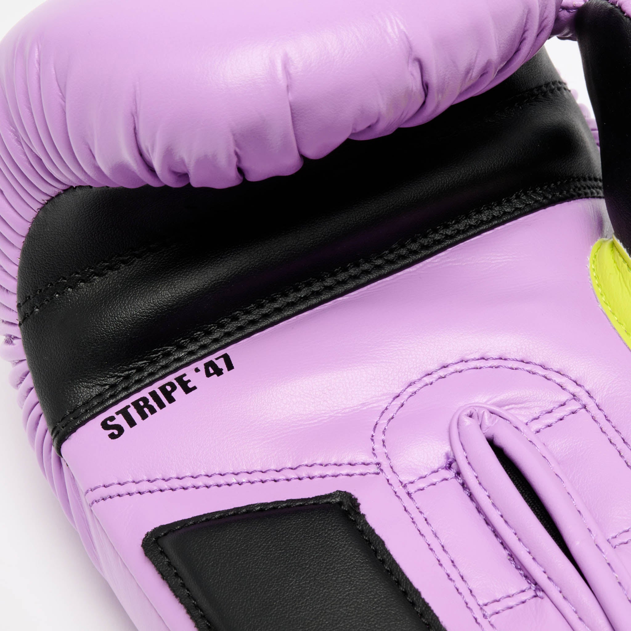 STRIPE '47 BOXING GLOVES GN209 violet | Leone 1947 Official Shop
