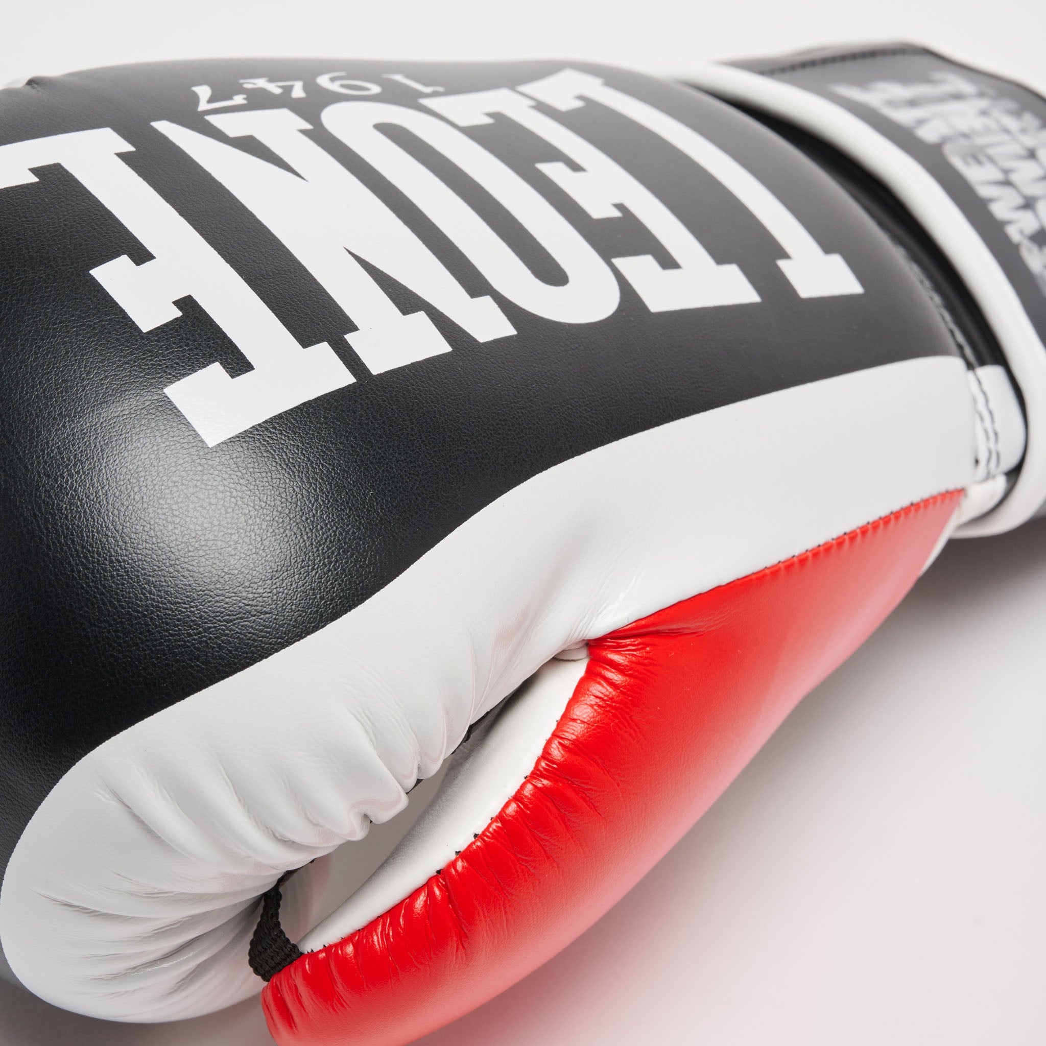 BOXING GLOVES LOGO WACS